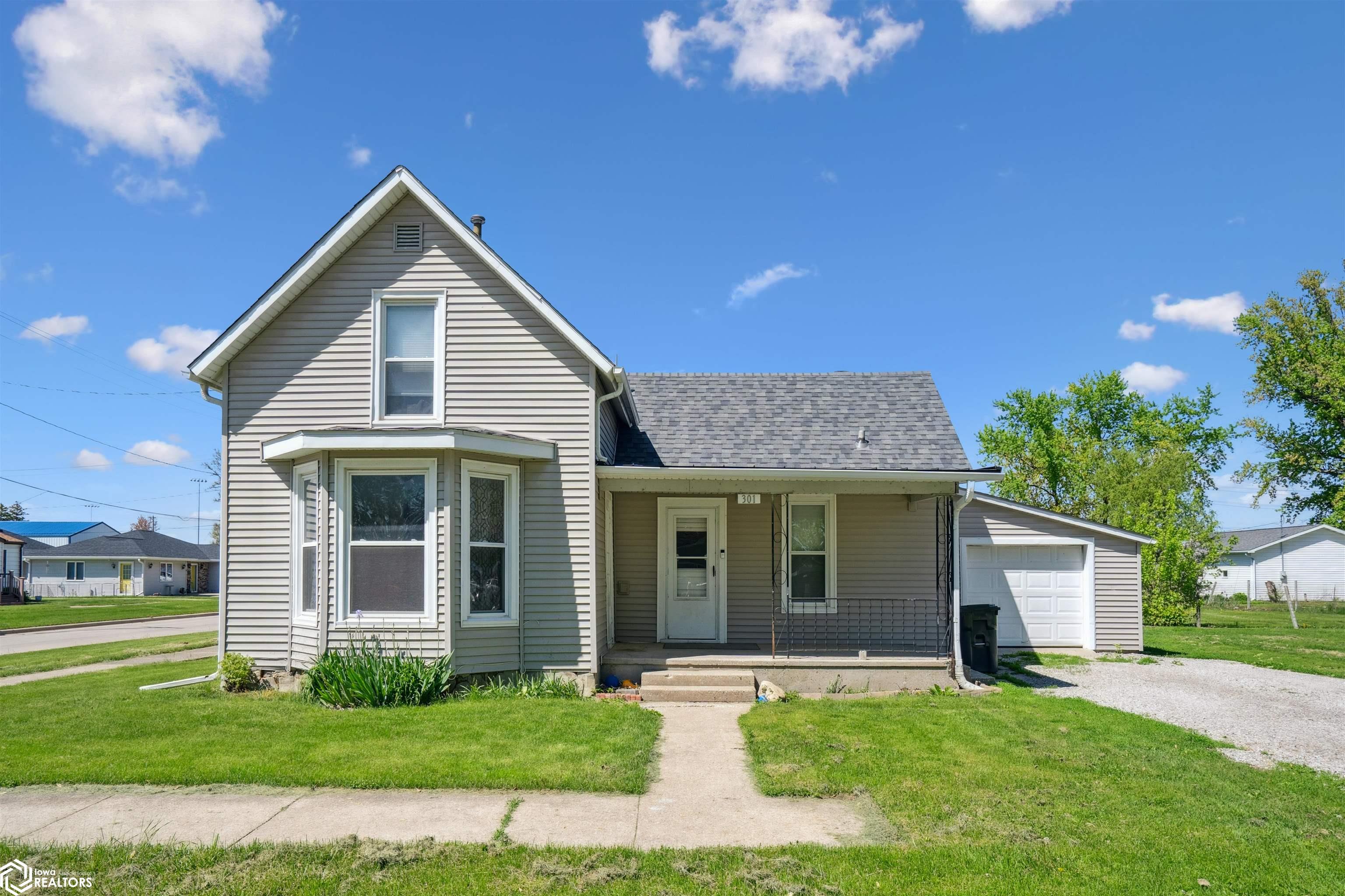 301 E Madison Street, Montezuma, Iowa image 1