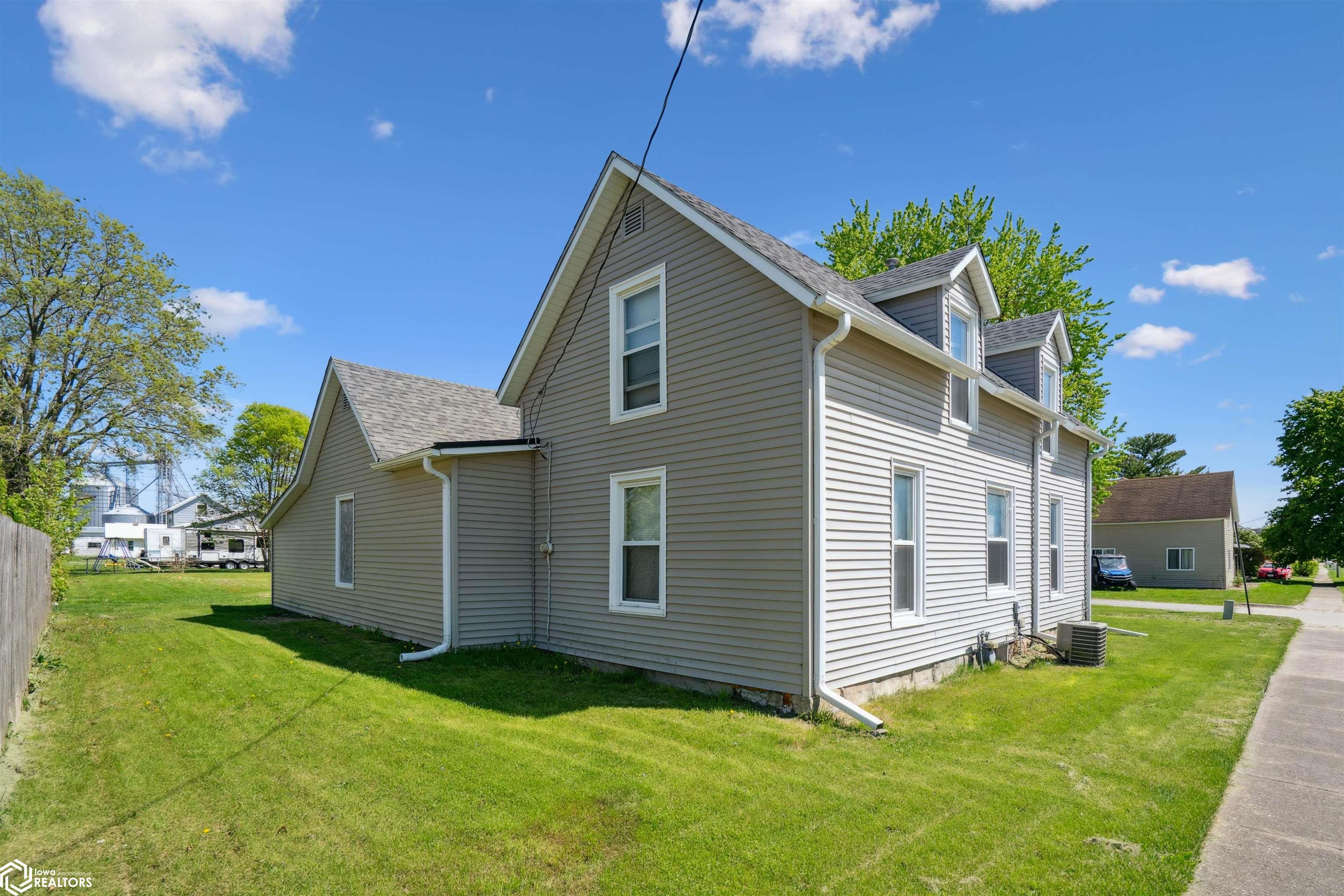 301 E Madison Street, Montezuma, Iowa image 24