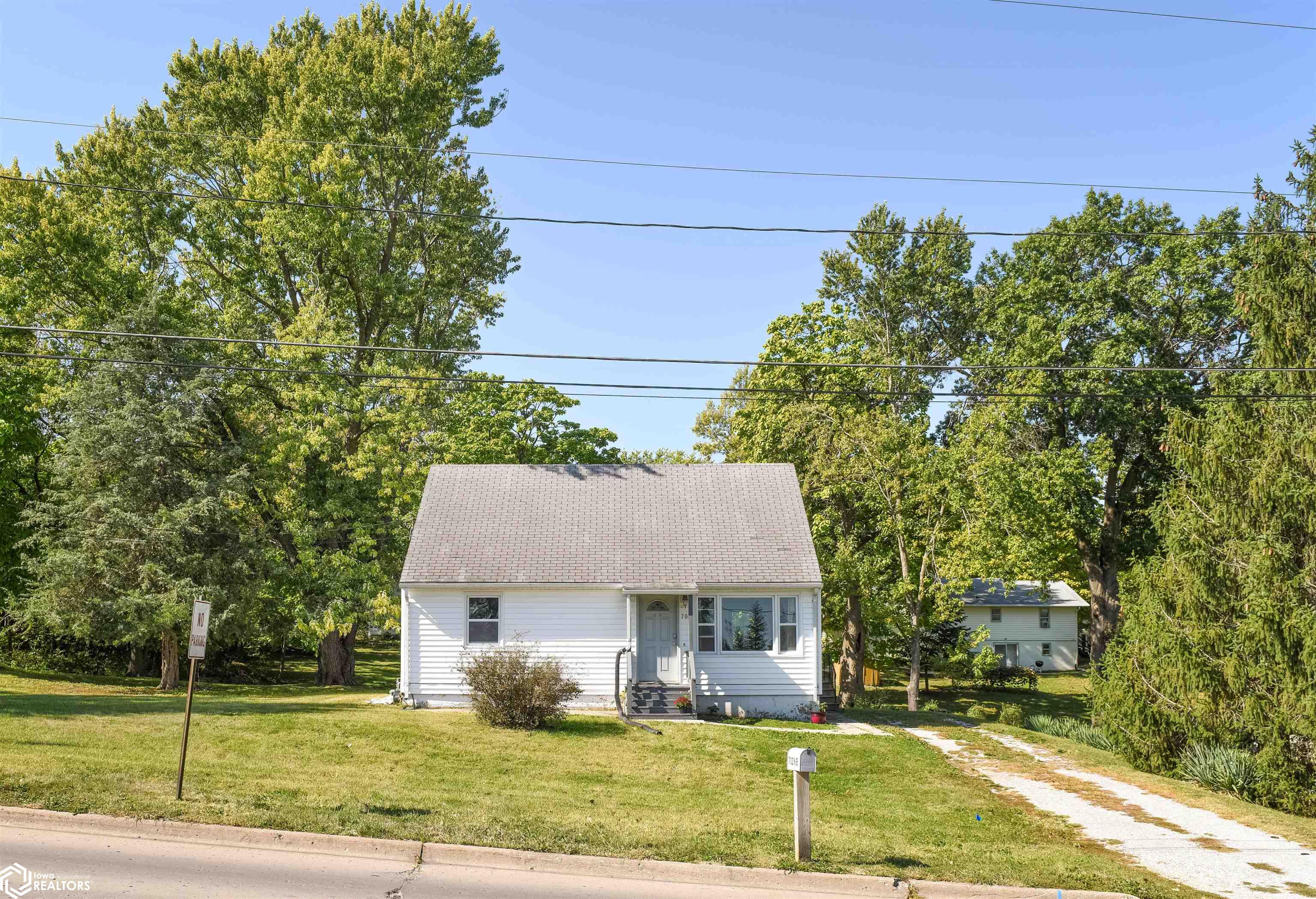 702 N B Street, Fairfield, Iowa image 3