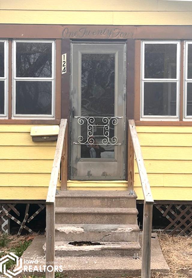 124 N Hancock Street, Ottumwa, Iowa image 2
