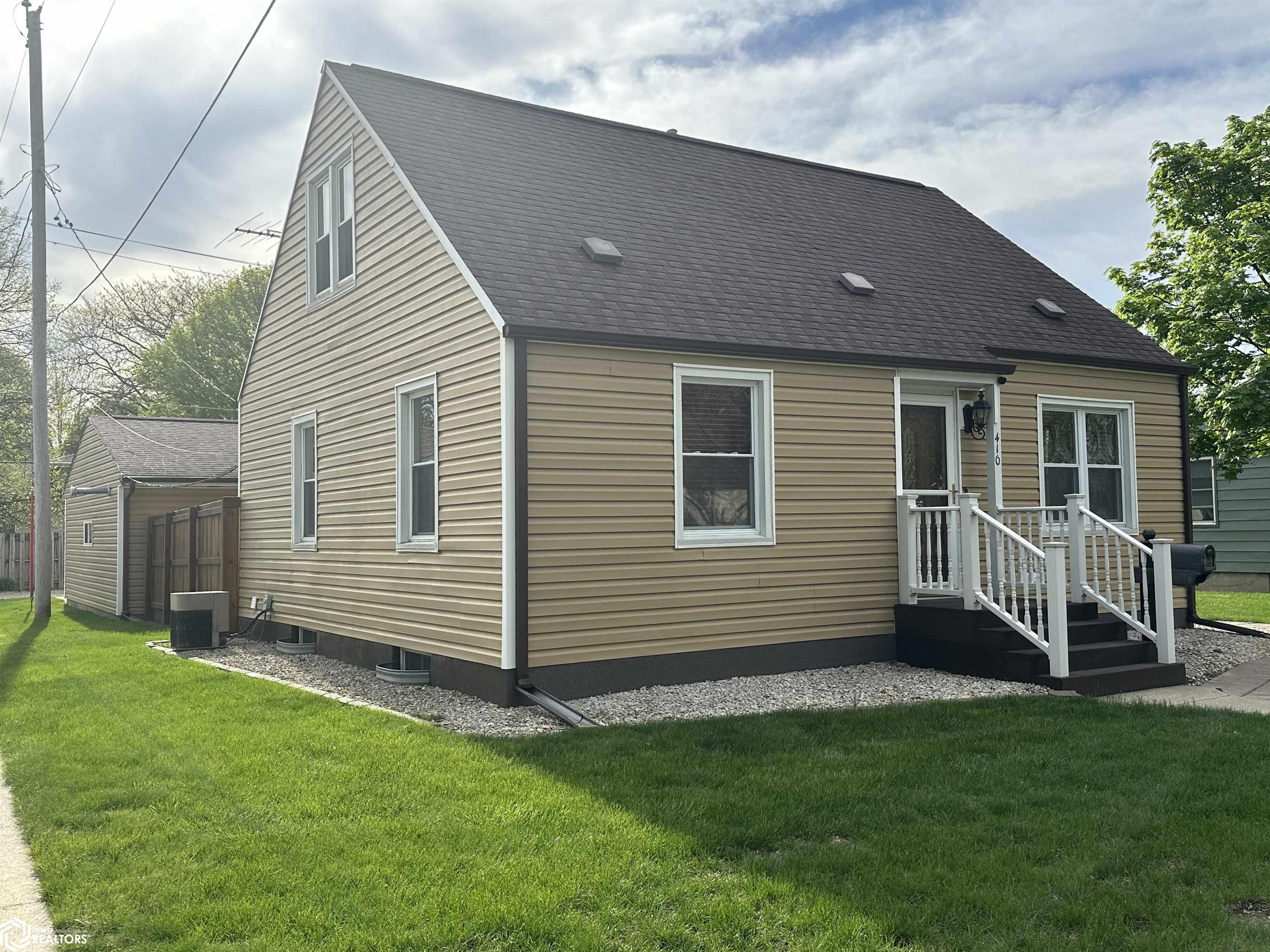 410 School Street, Iowa Falls, Iowa image 1