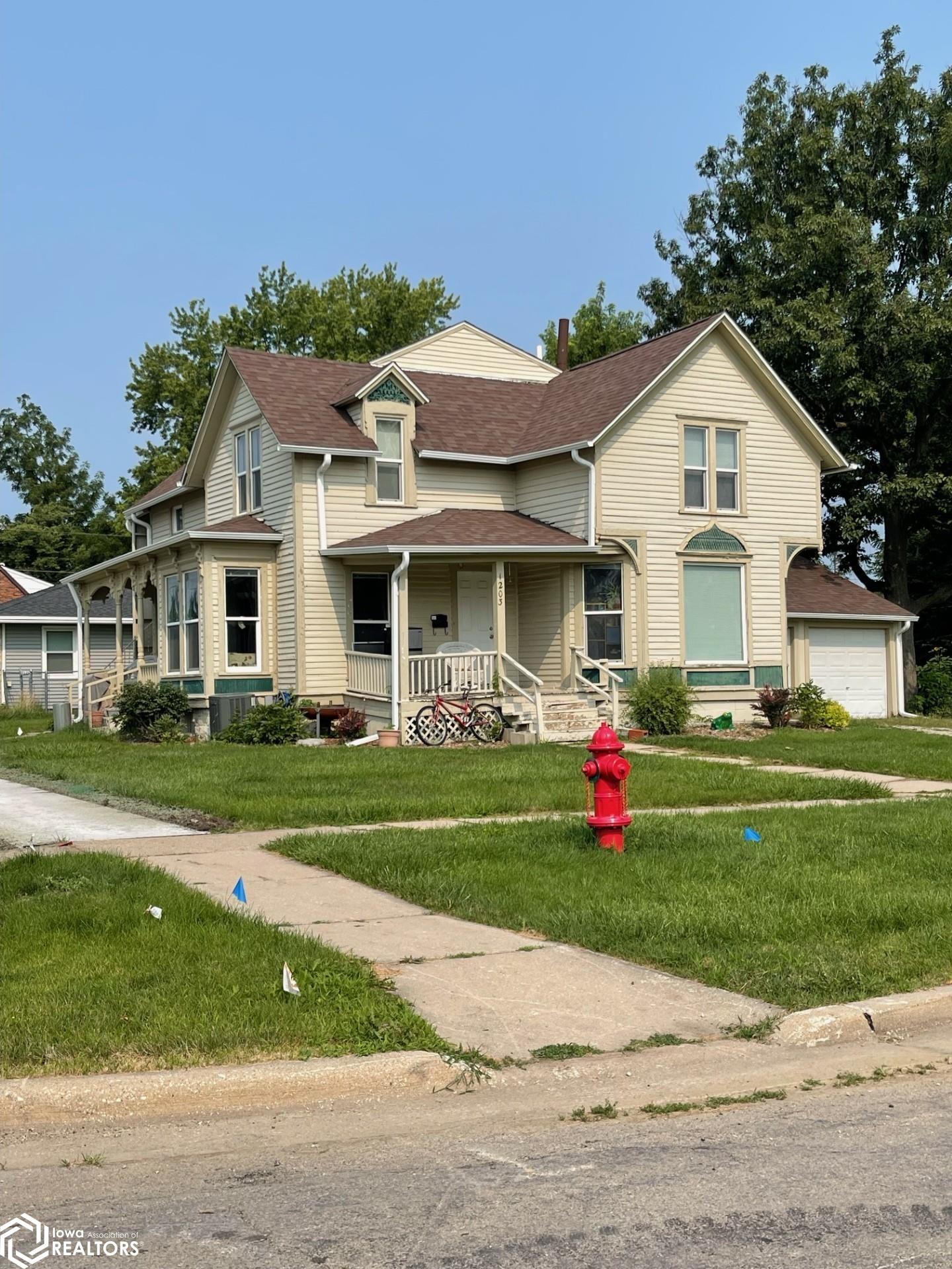 1208 Main Street, Grinnell, Iowa image 6