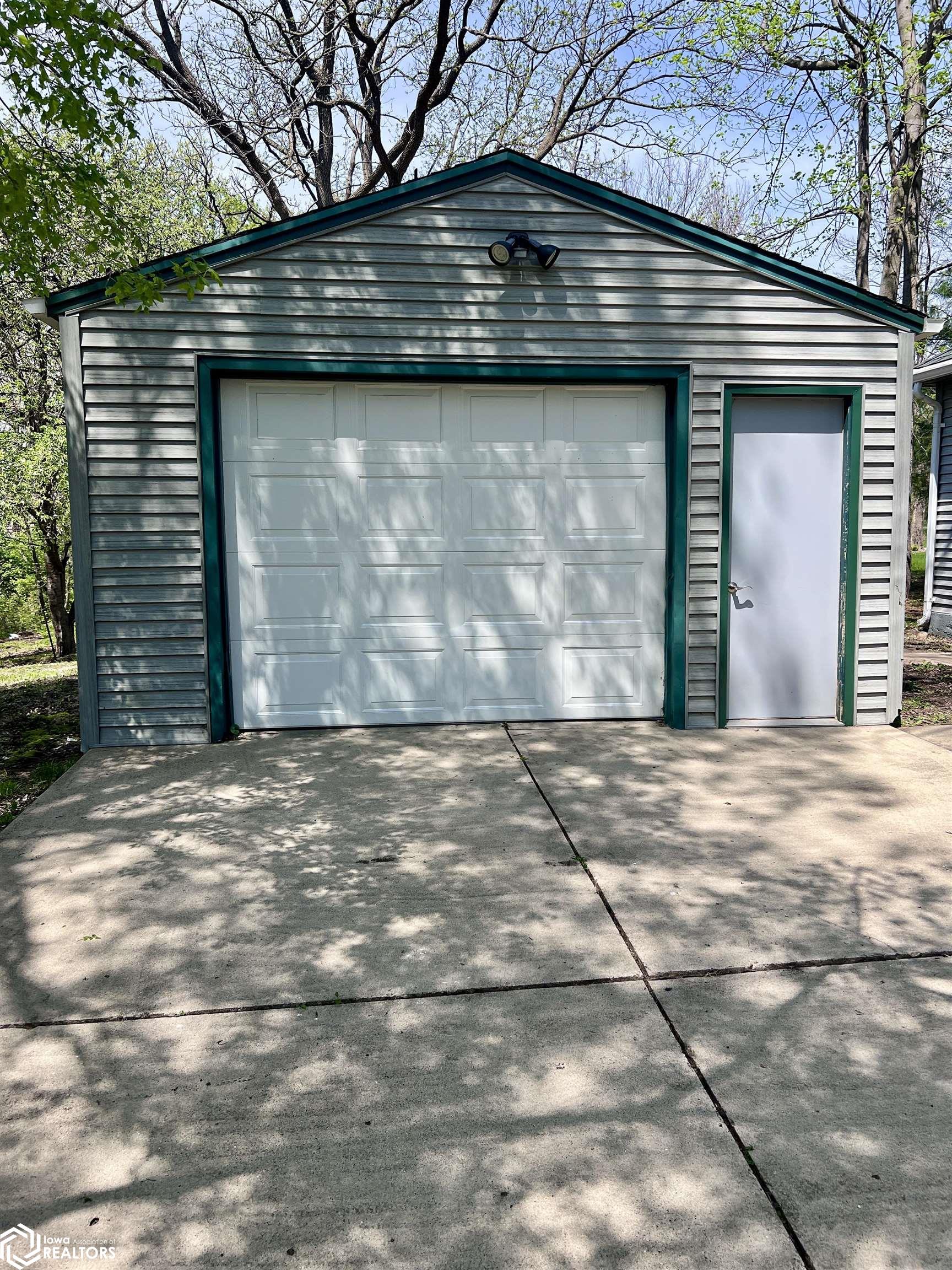627 Depot Street, Iowa Falls, Iowa image 21