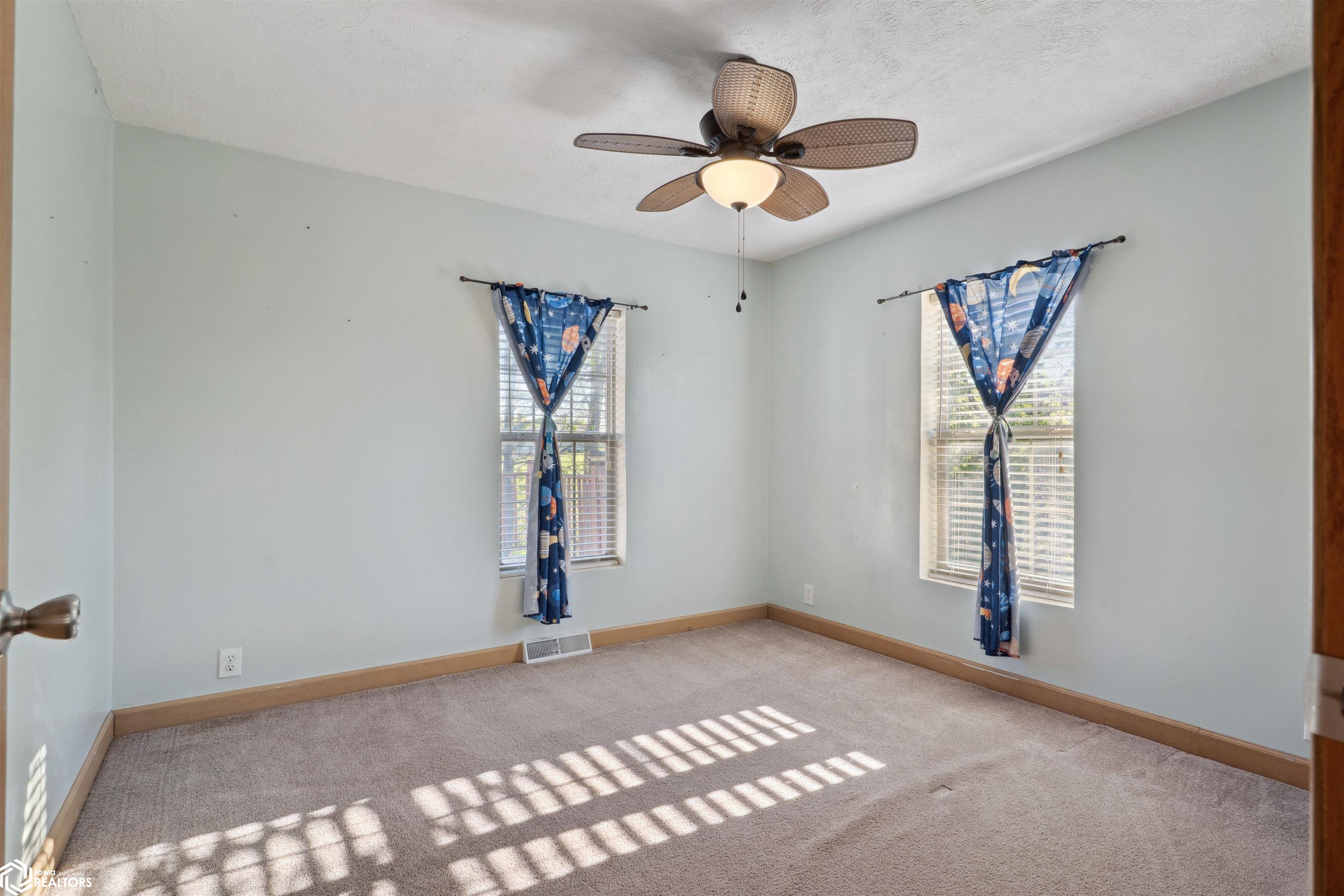 803 E Bell Drive, Mount Pleasant, Iowa image 22