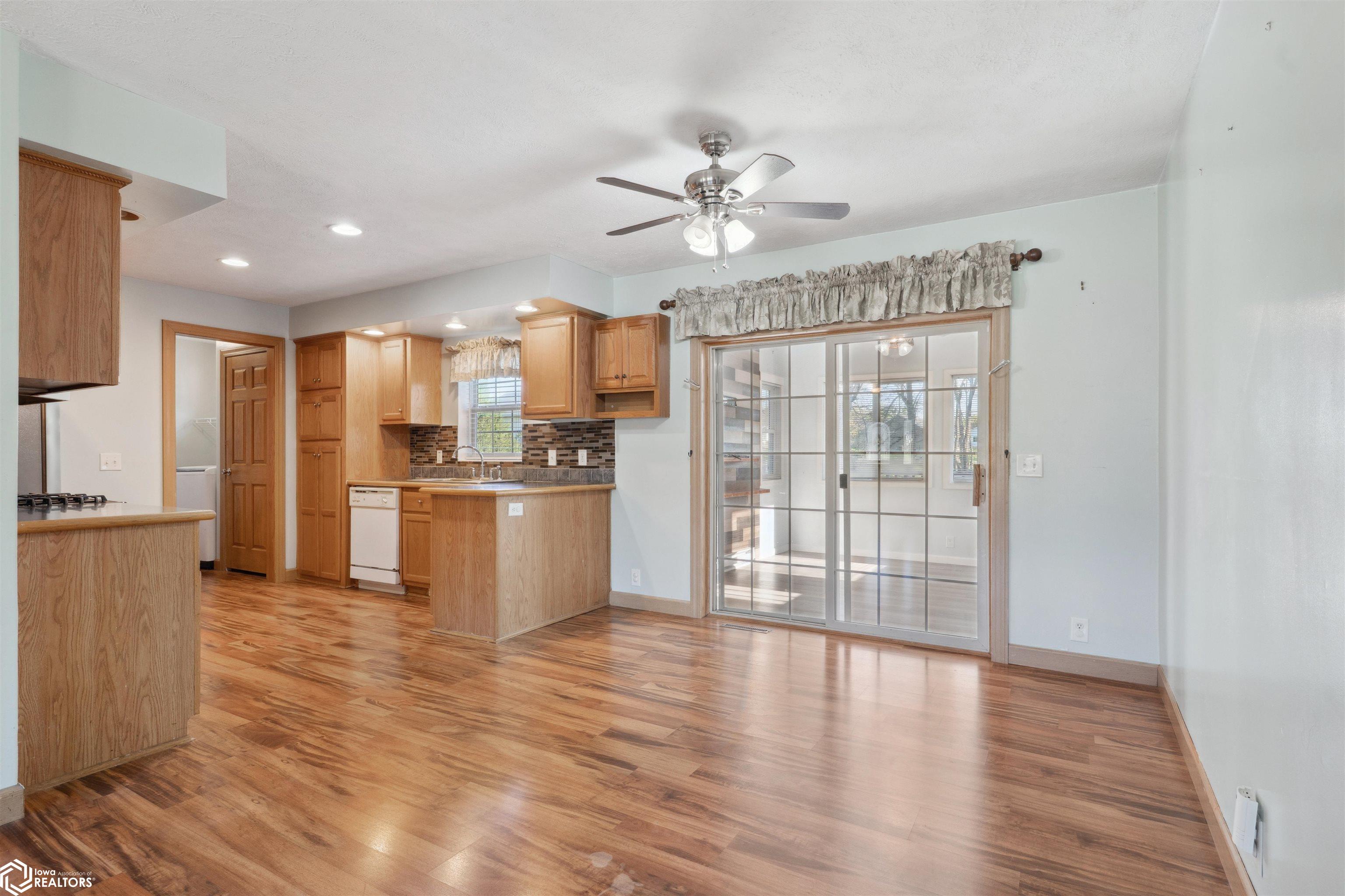 803 E Bell Drive, Mount Pleasant, Iowa image 6