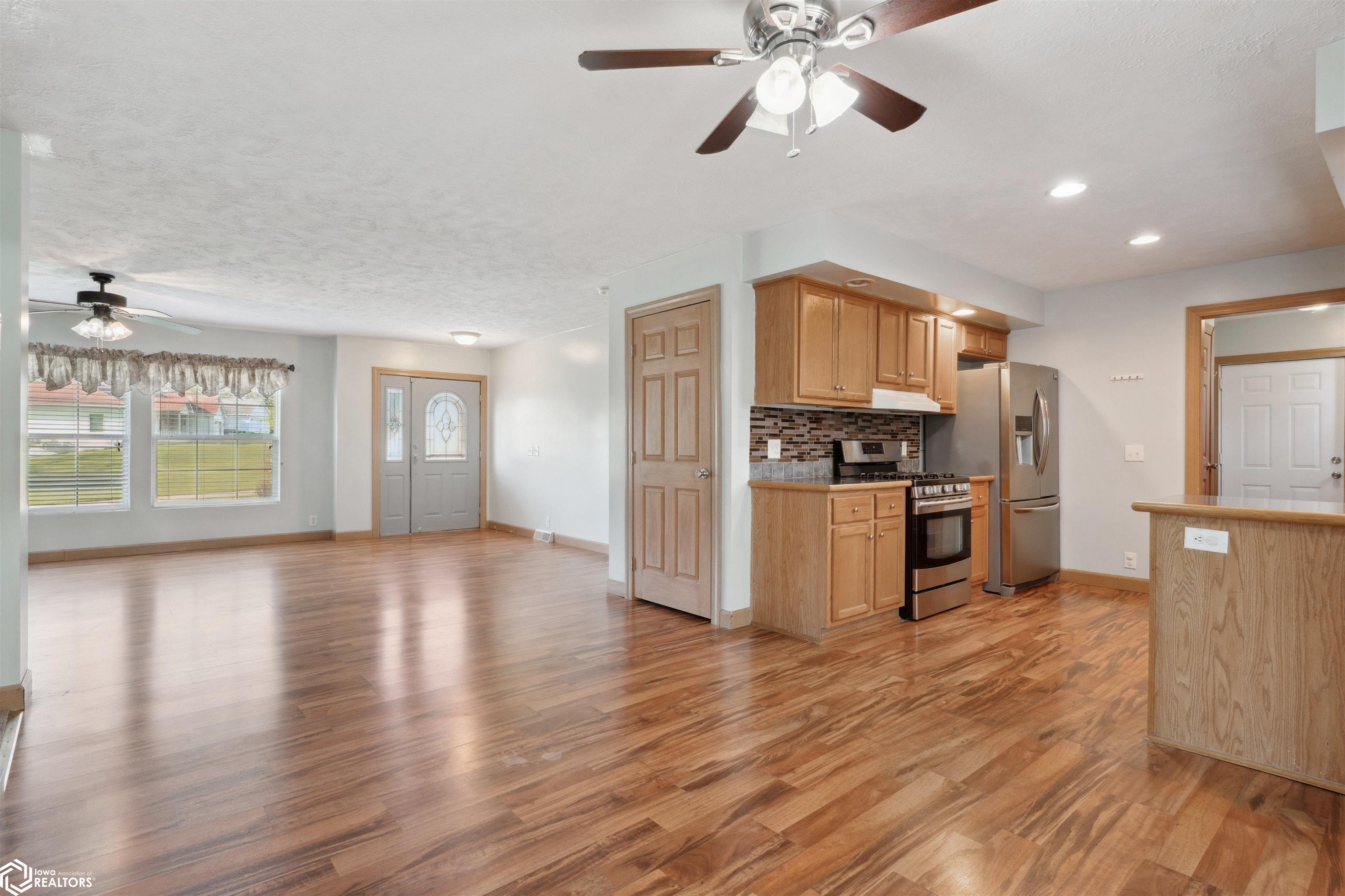 803 E Bell Drive, Mount Pleasant, Iowa image 7