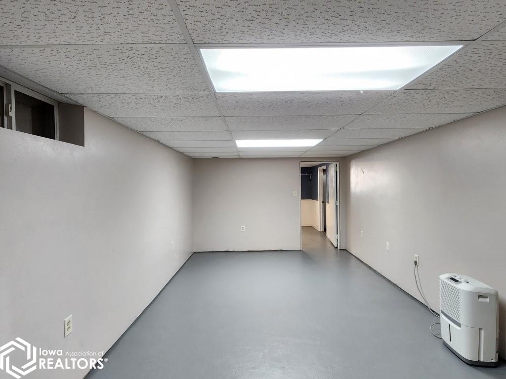 2332 Nation Avenue, Britt, Iowa image 16