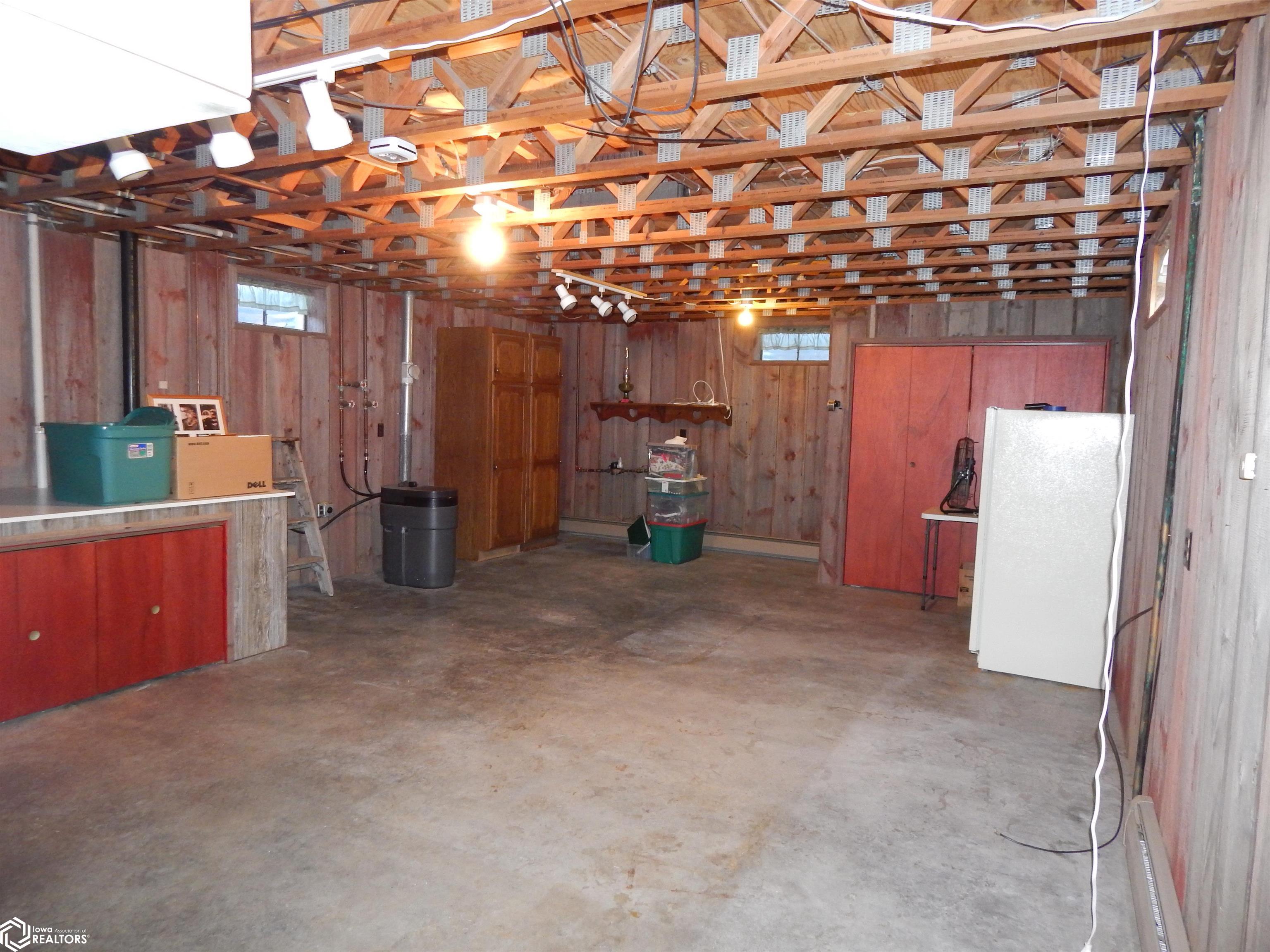 302 N Wheeler, Montezuma, Iowa image 21
