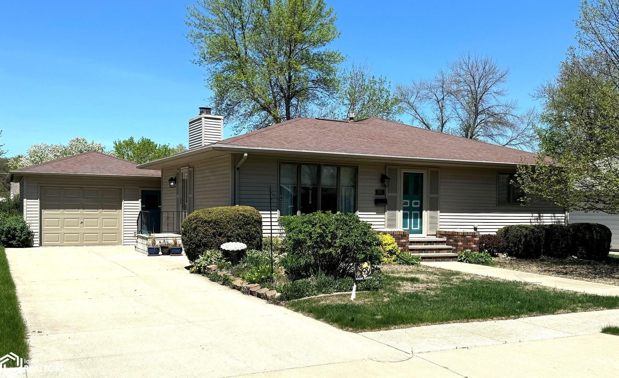 1221 E Linden Street, Algona, Iowa image 1