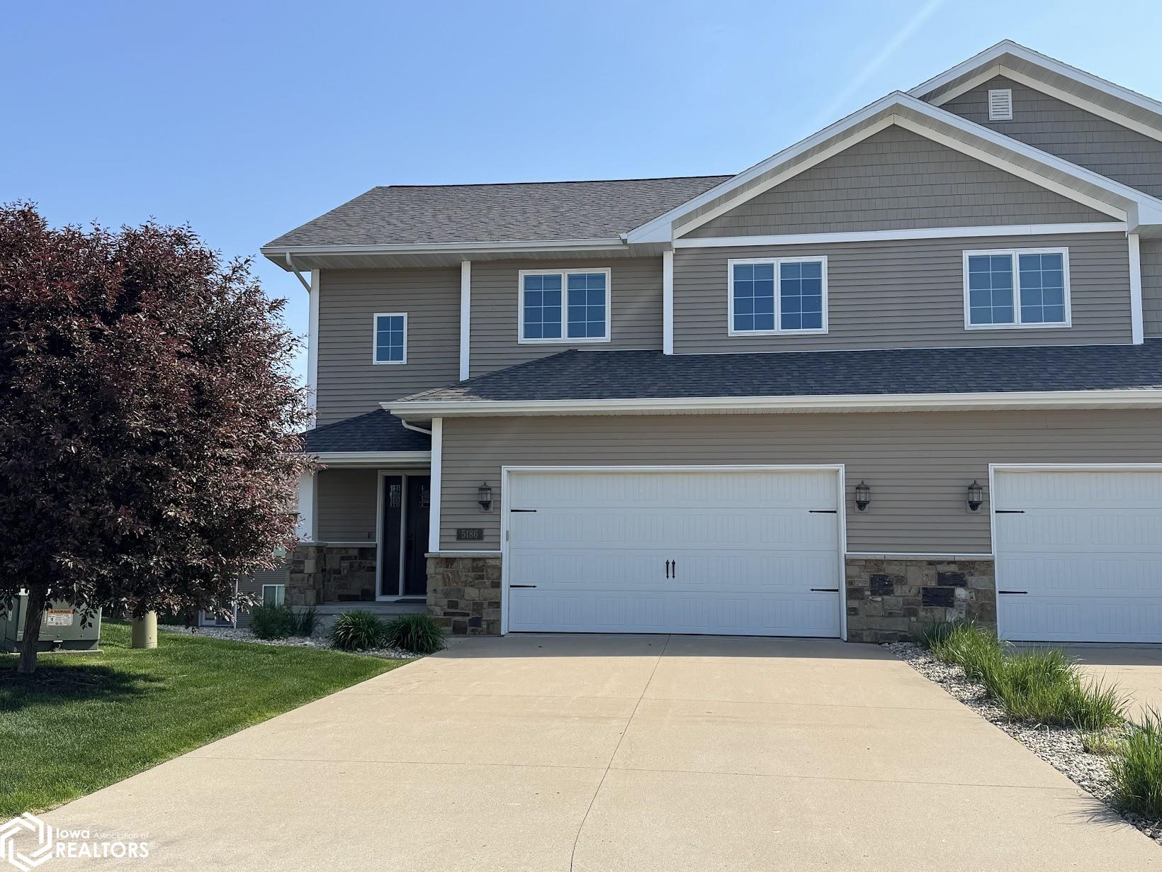 5186 Turnberry Court, Burlington, Iowa image 1