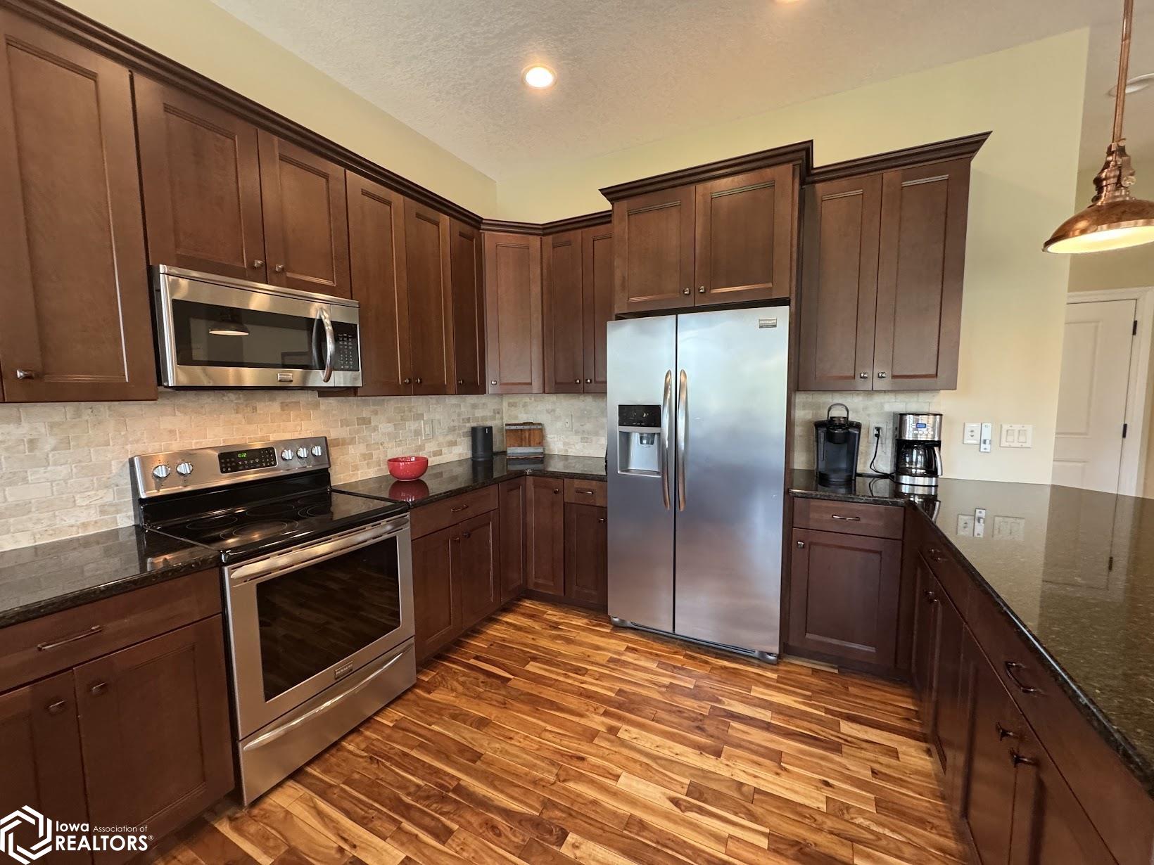 5186 Turnberry Court, Burlington, Iowa image 13