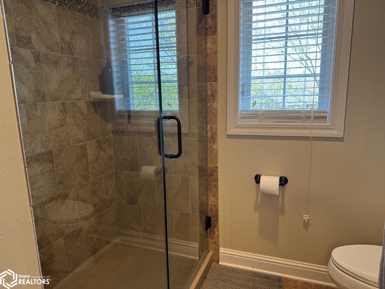 5186 Turnberry Court, Burlington, Iowa image 24