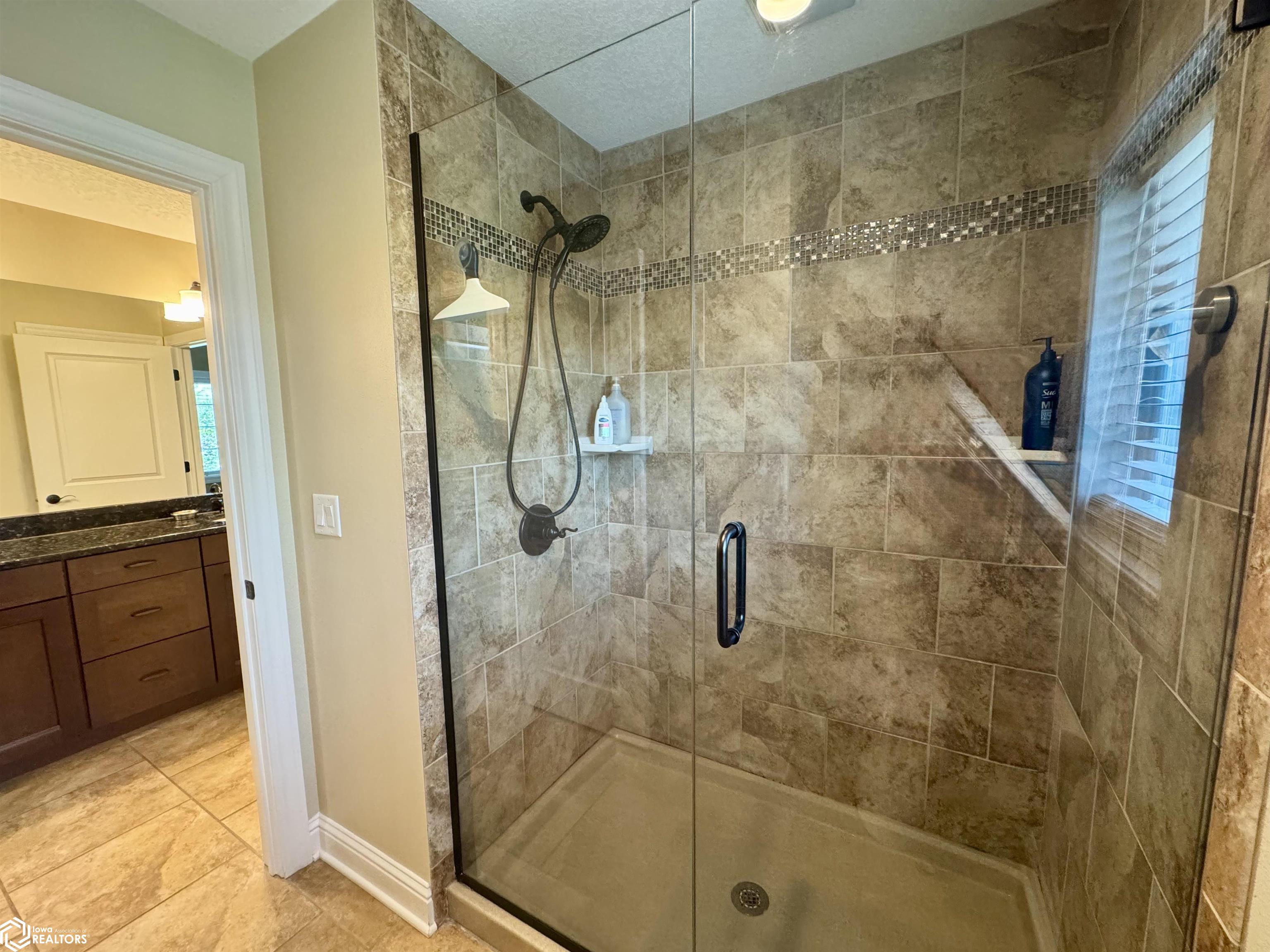 5186 Turnberry Court, Burlington, Iowa image 25
