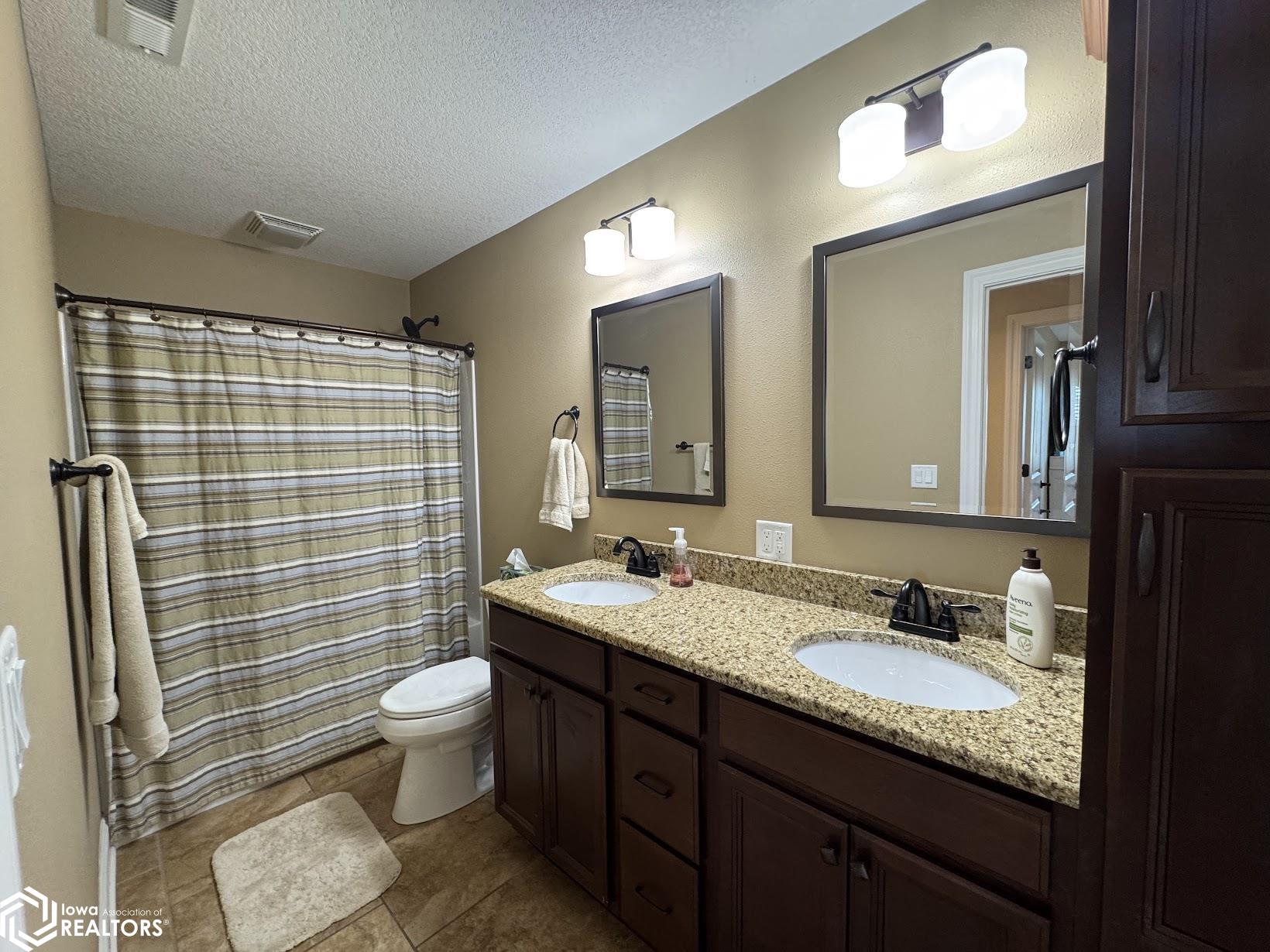 5186 Turnberry Court, Burlington, Iowa image 33