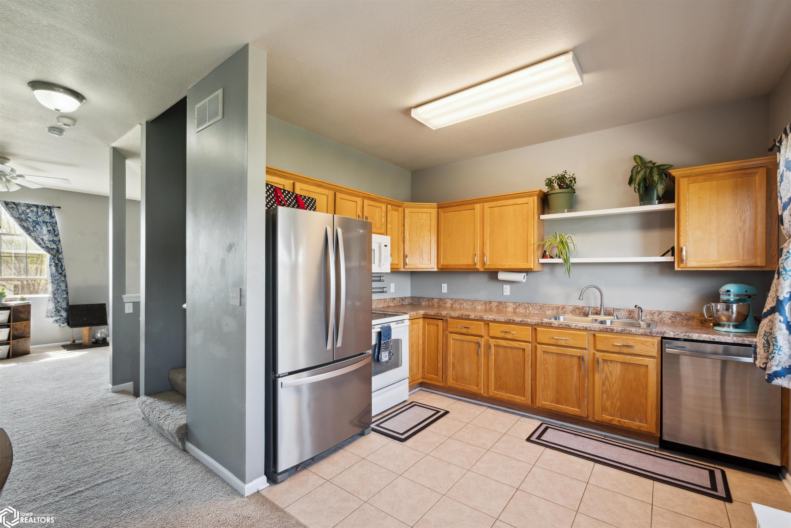 1305 S G Avenue #15, Nevada, Iowa image 9