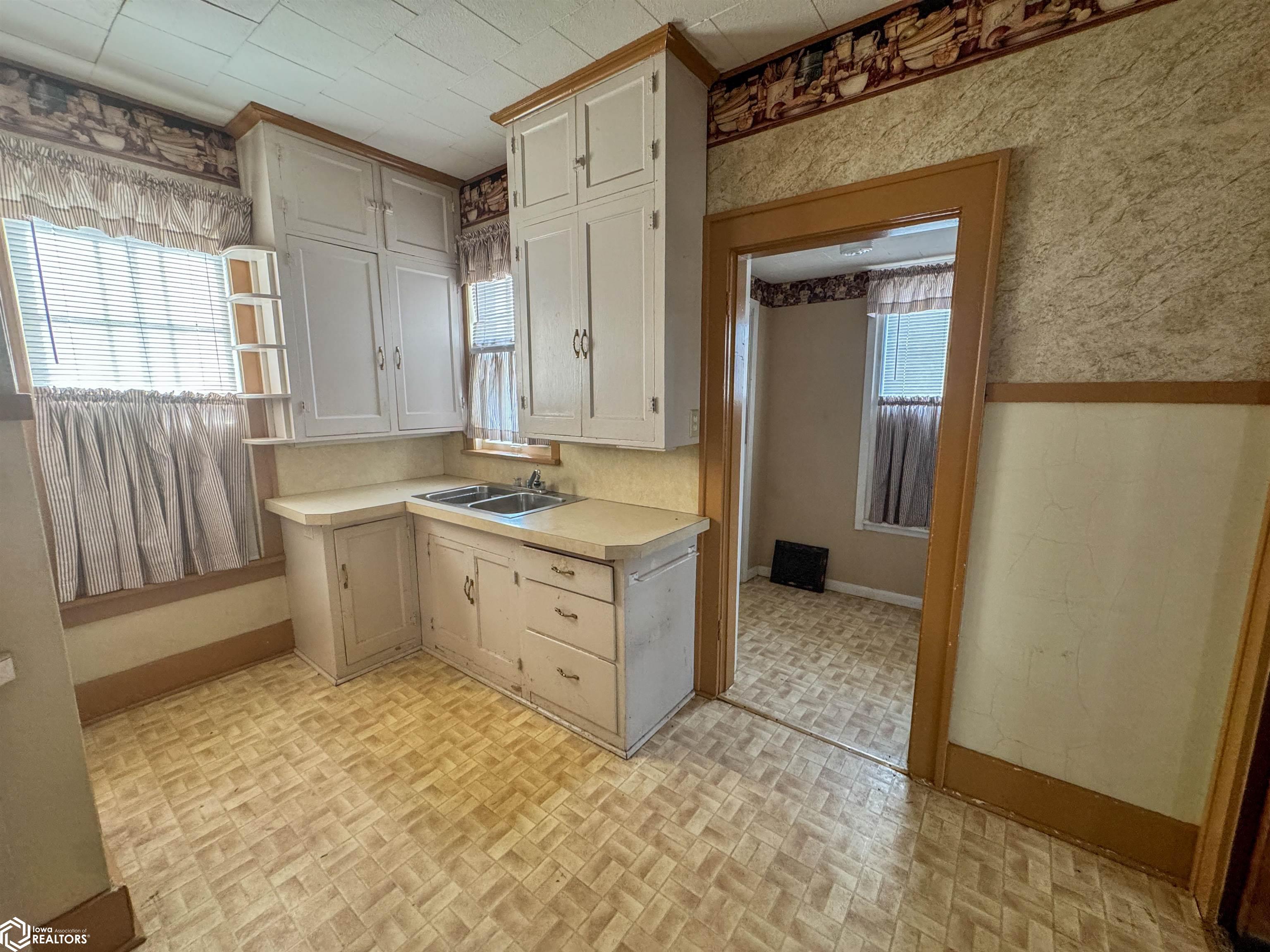 2110 255th Street, Sheffield, Iowa image 2
