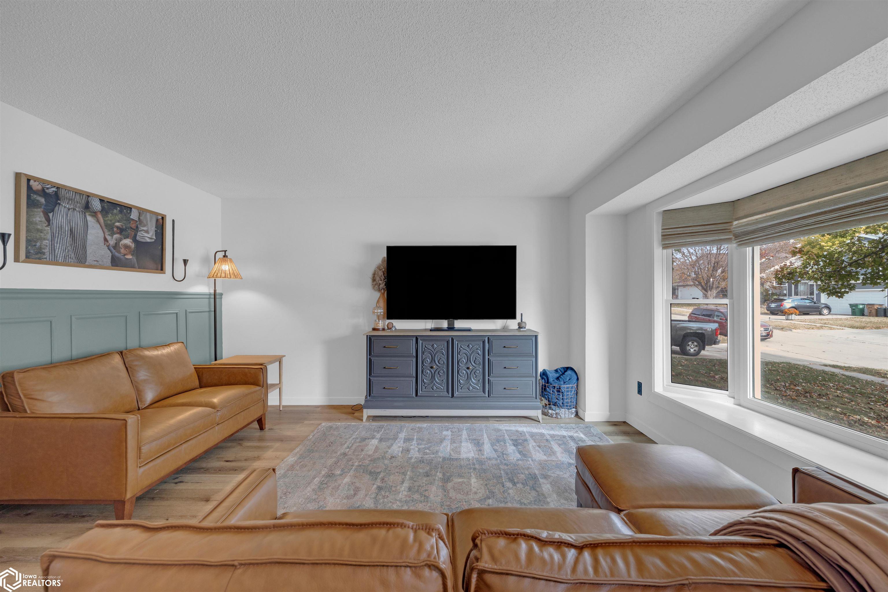 142 25th Court, West Des Moines, Iowa image 4
