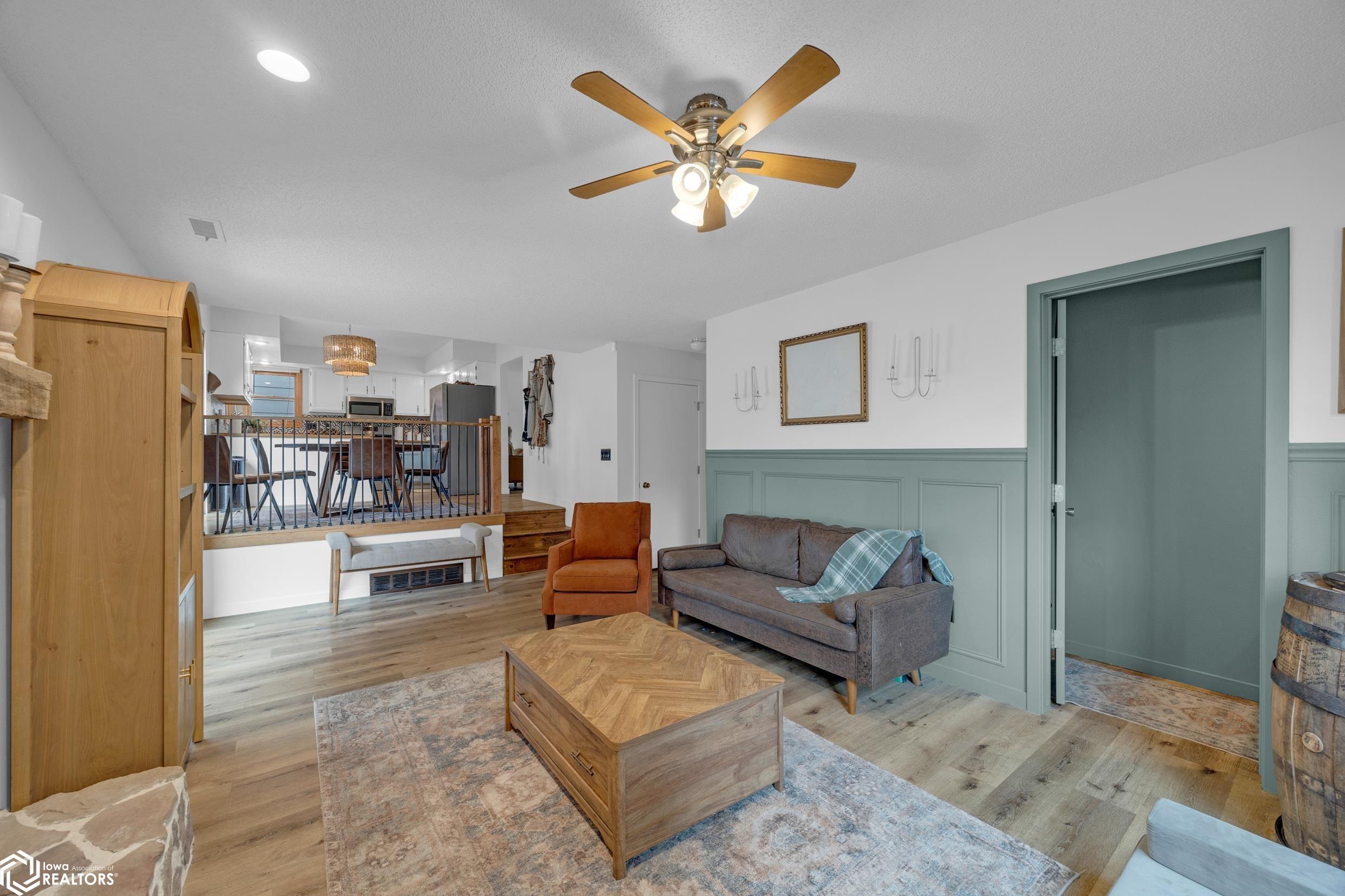 142 25th Court, West Des Moines, Iowa image 5