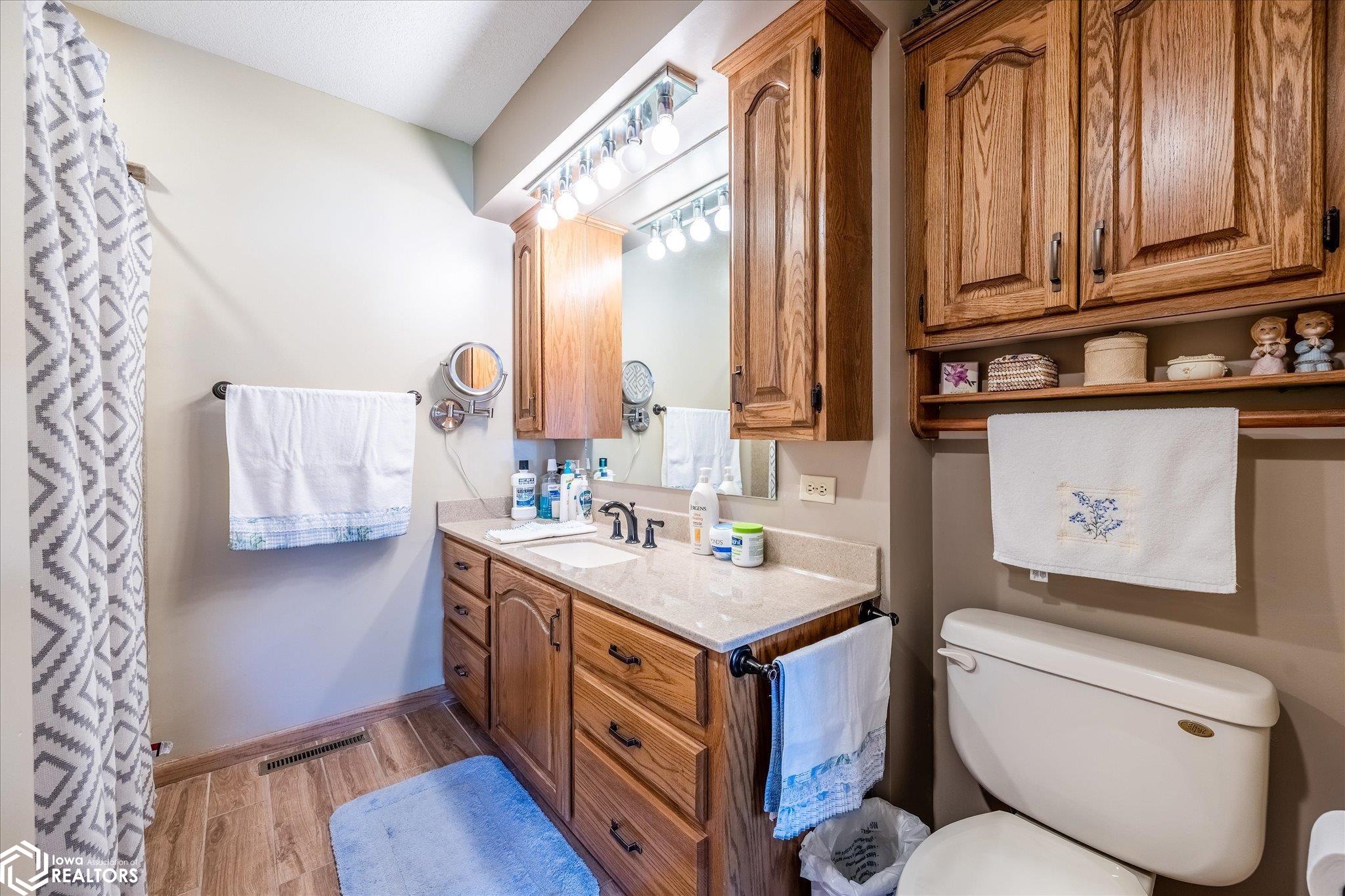 1308 Southridge Drive, Harlan, Iowa image 32