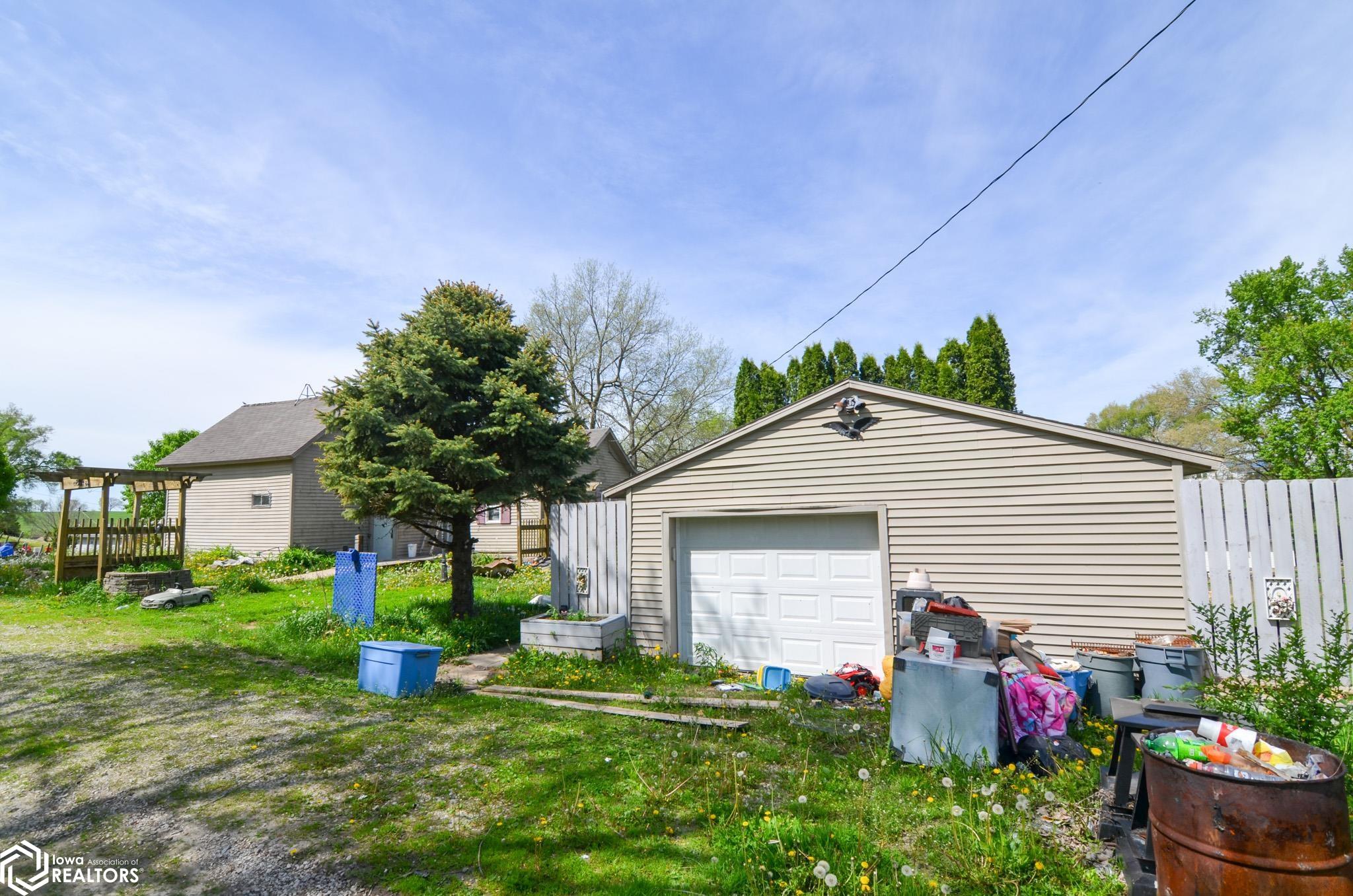 300 Center Street, Searsboro, Iowa image 9