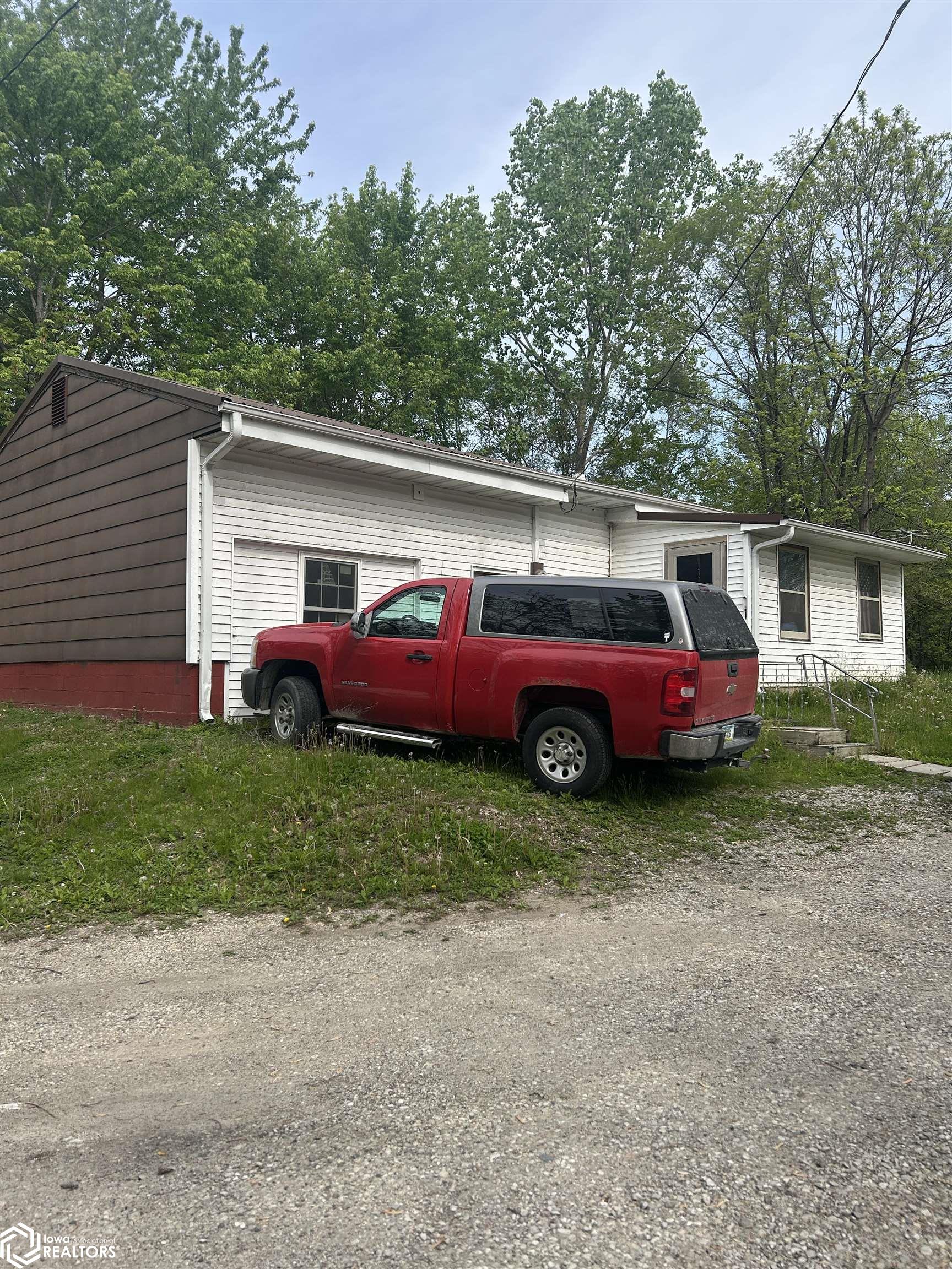 1402 W Highland, Ottumwa, Iowa image 1