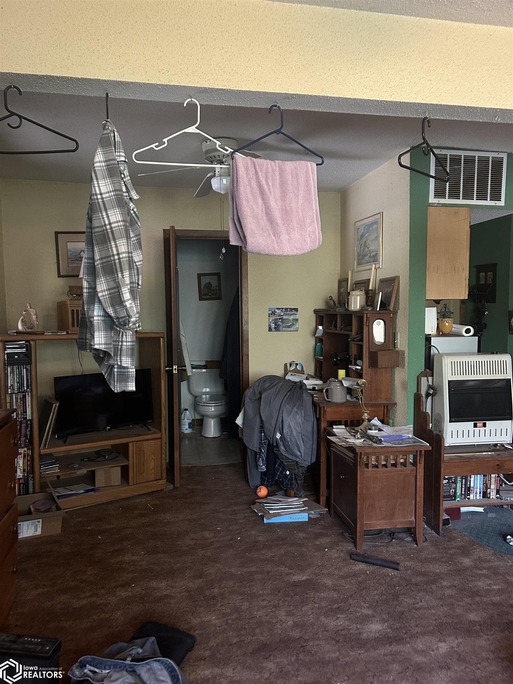 1402 W Highland, Ottumwa, Iowa image 3