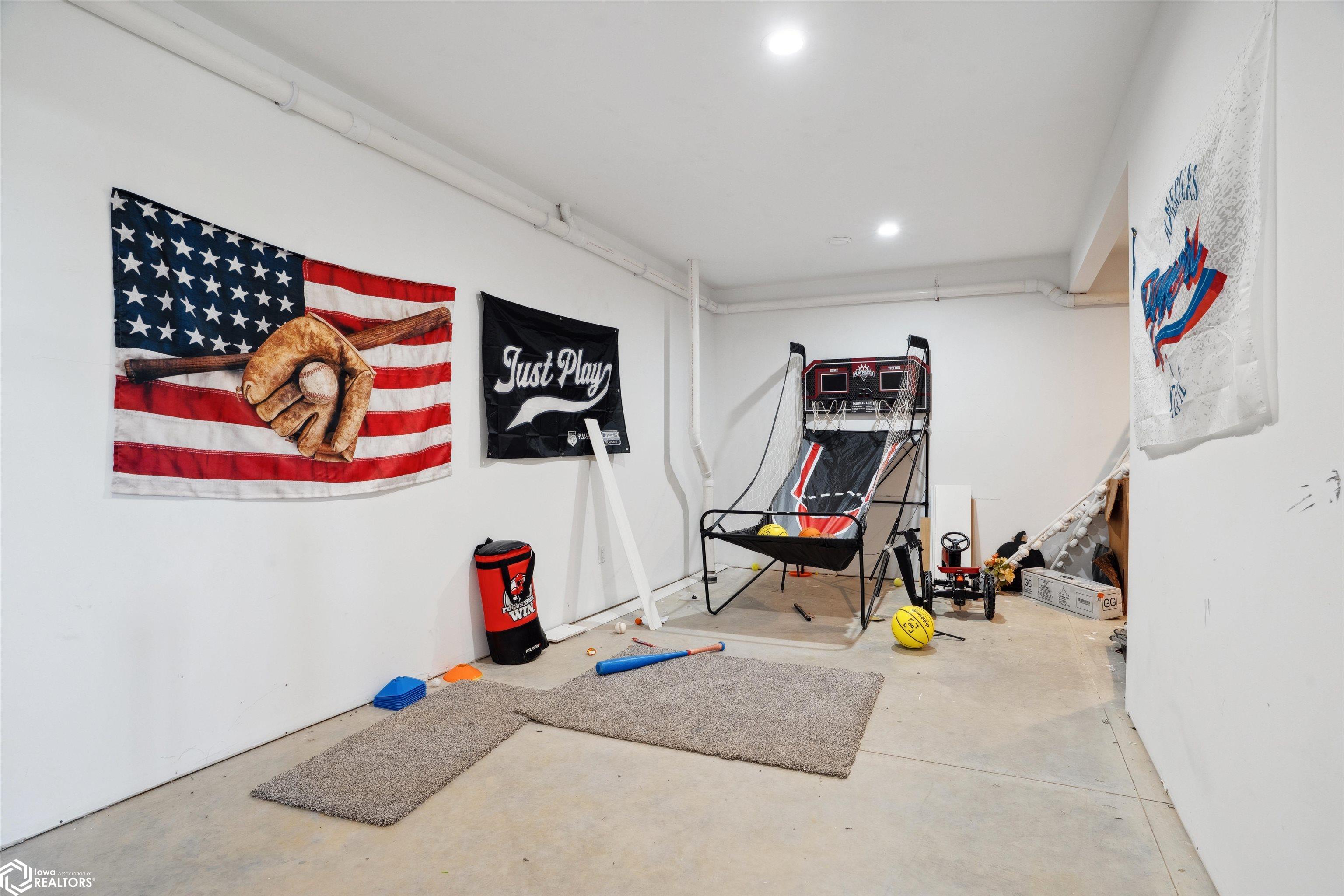 2787 Deer Valley Lane, Danville, Iowa image 29