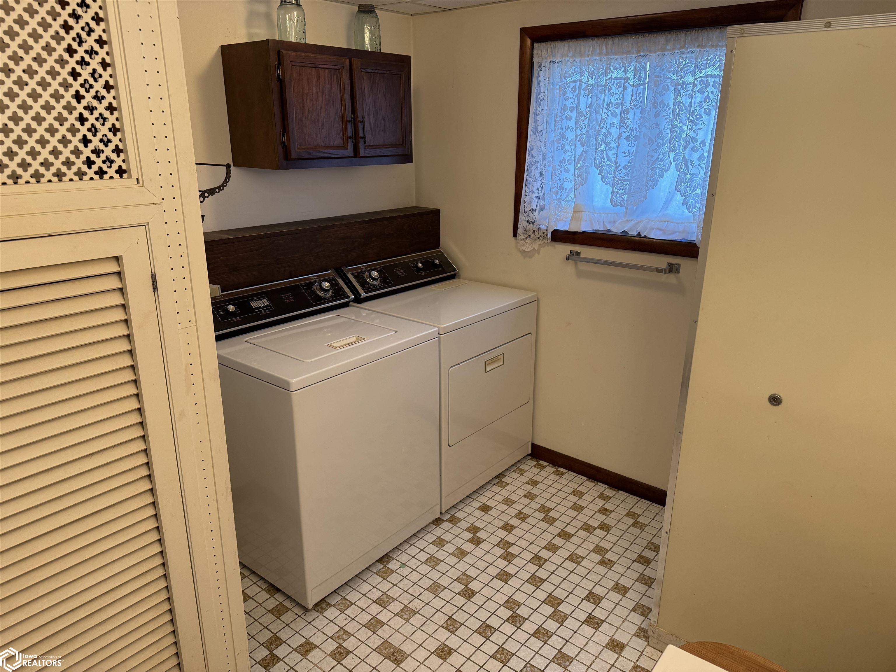 204 N Harrison Street, Toledo, Iowa image 14