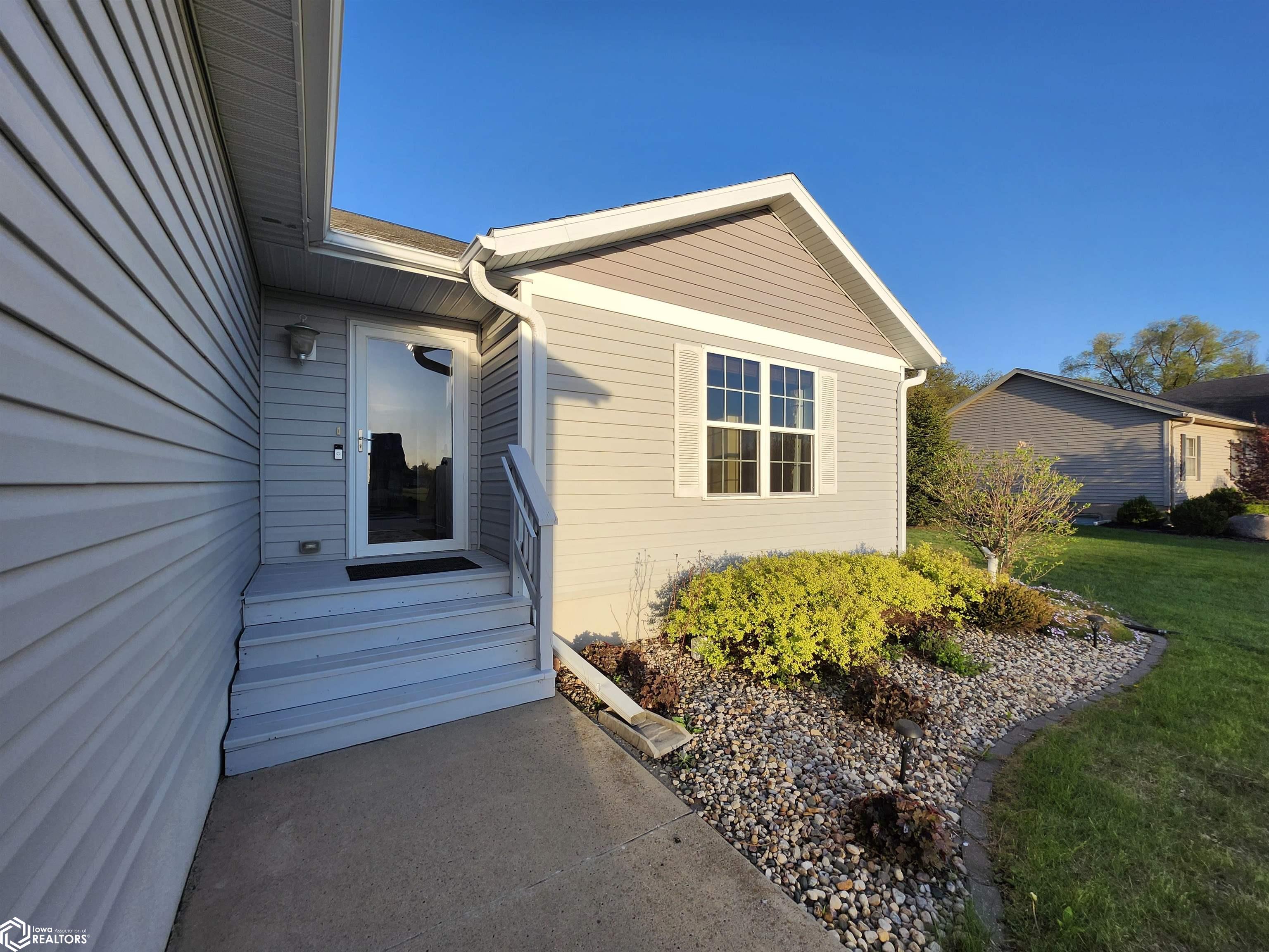 113 Wild Rose Avenue, Forest City, Iowa image 2