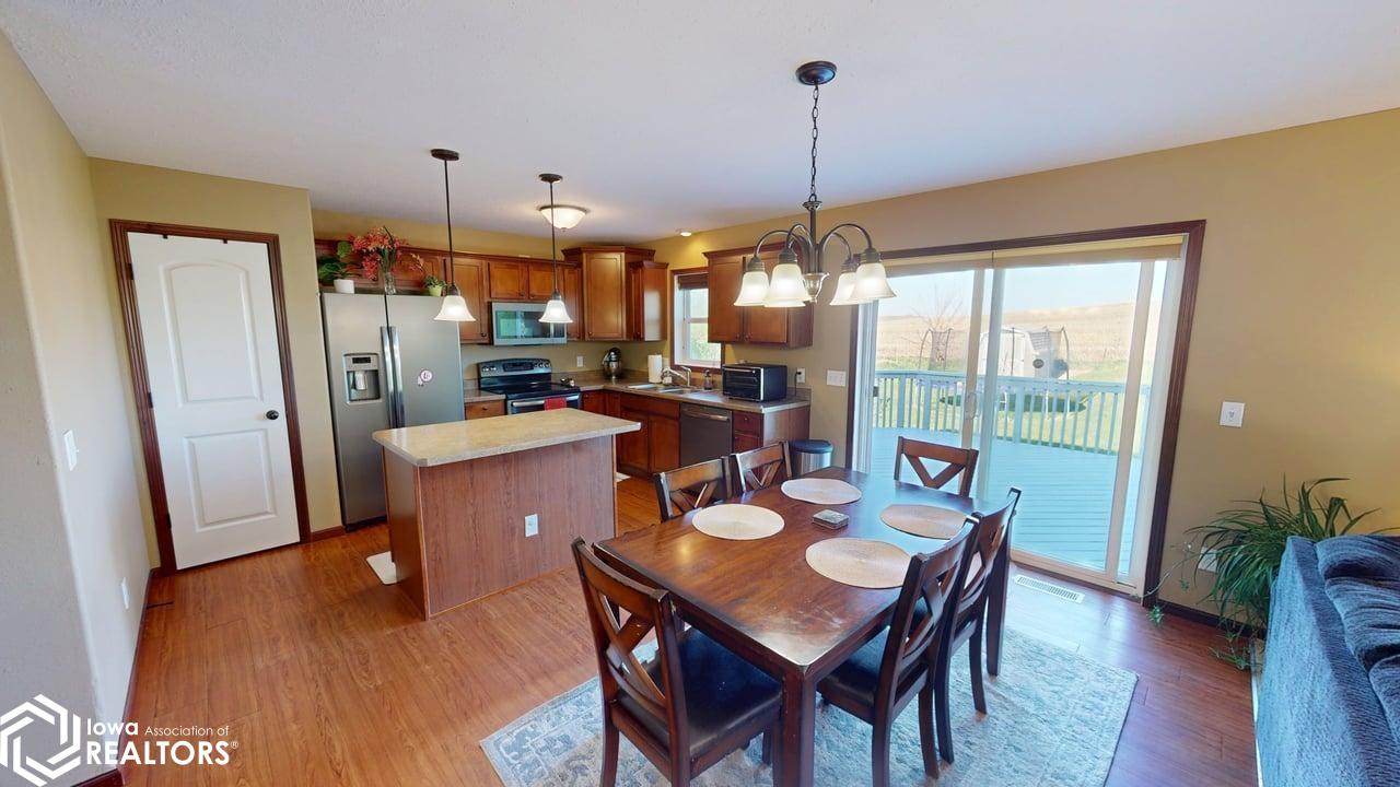 113 Wild Rose Avenue, Forest City, Iowa image 7