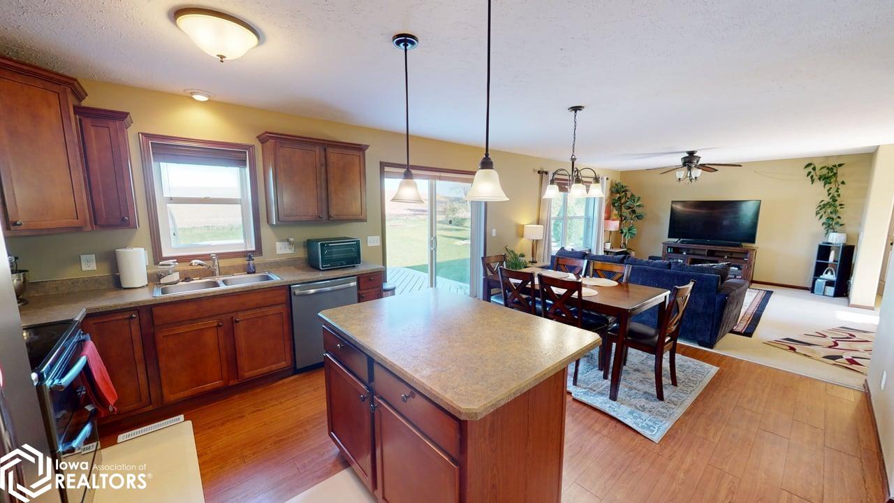 113 Wild Rose Avenue, Forest City, Iowa image 9
