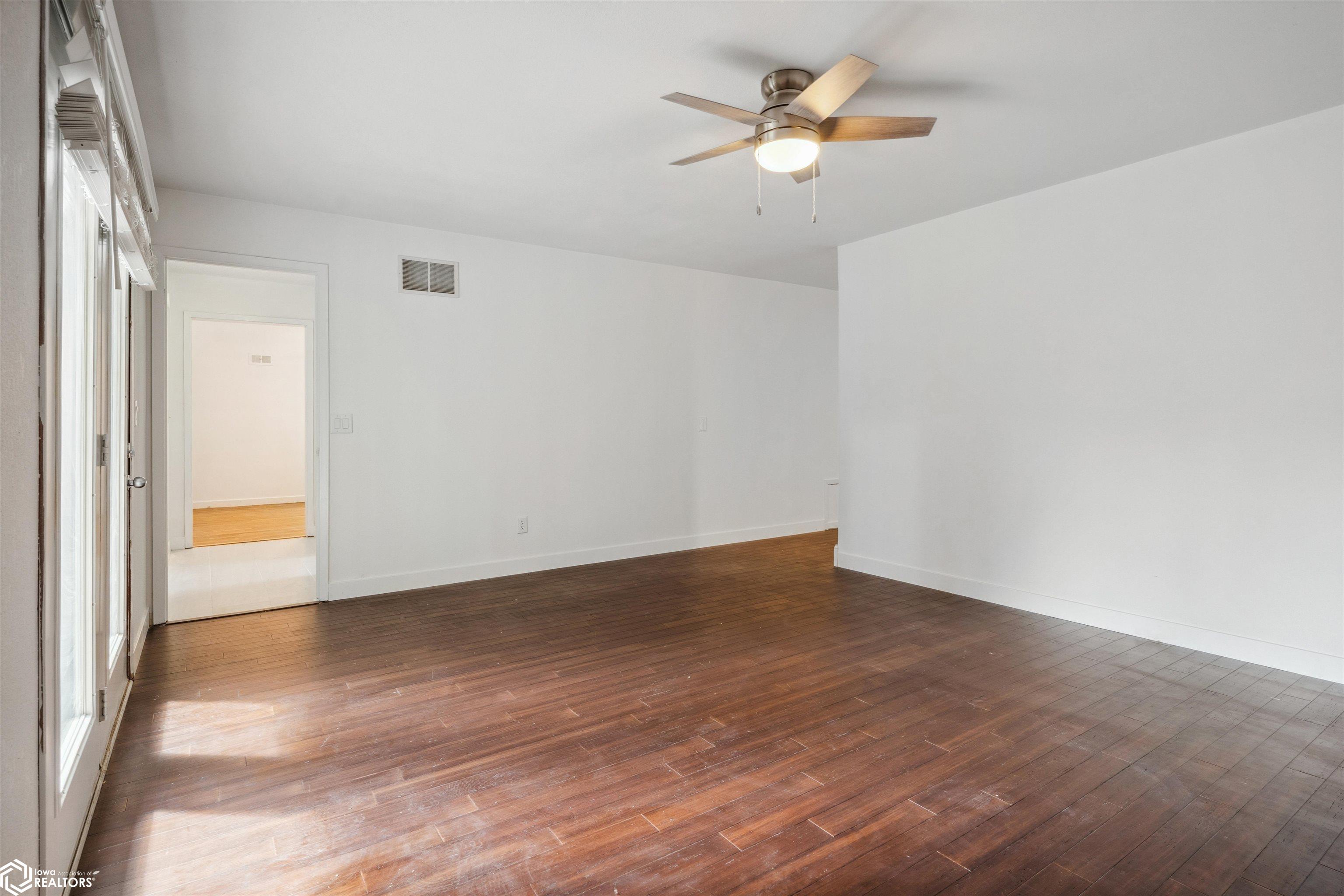 1413 Agency Street, Burlington, Iowa image 12