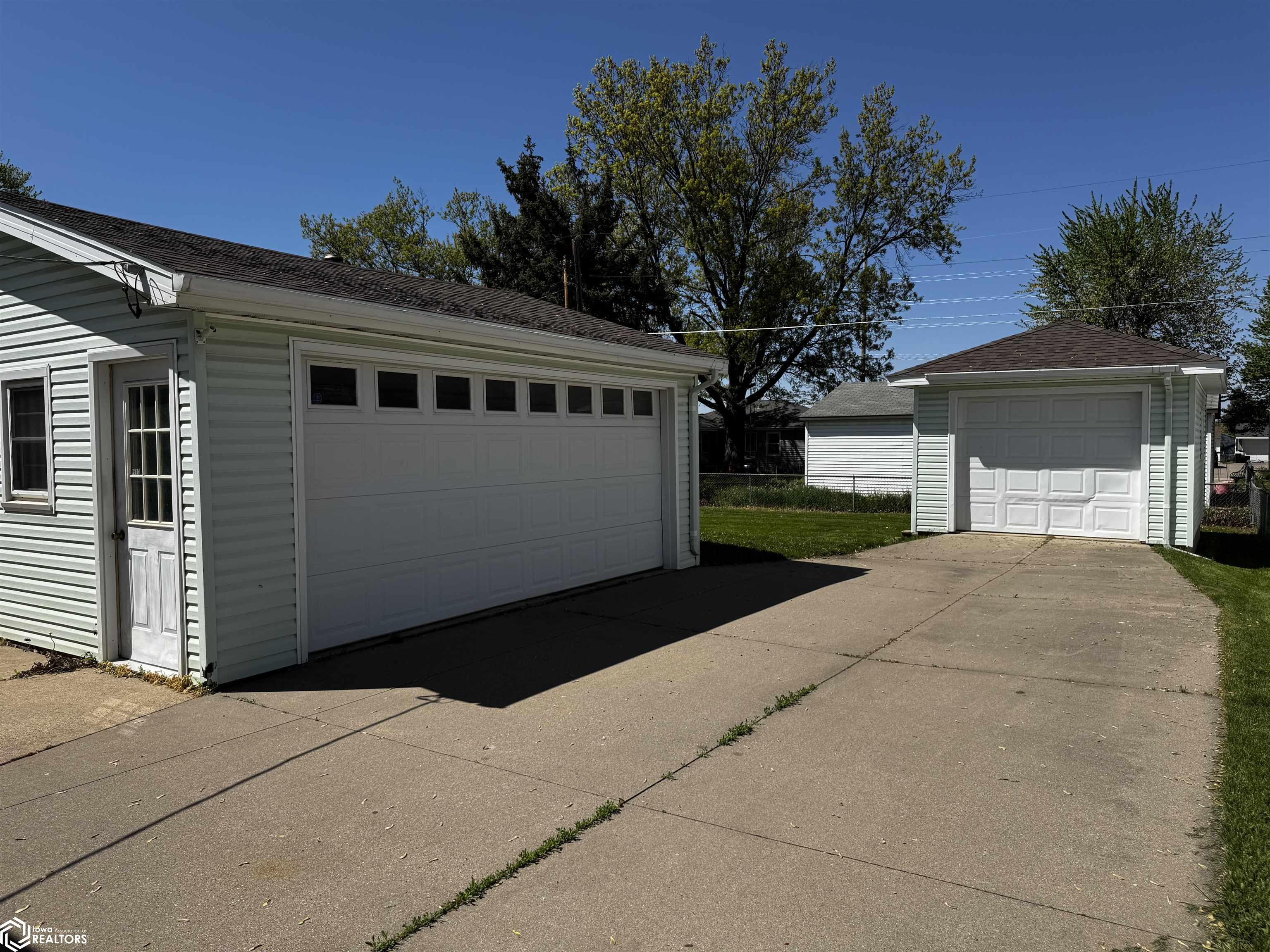 1610 Elder Drive, Marshalltown, Iowa image 2