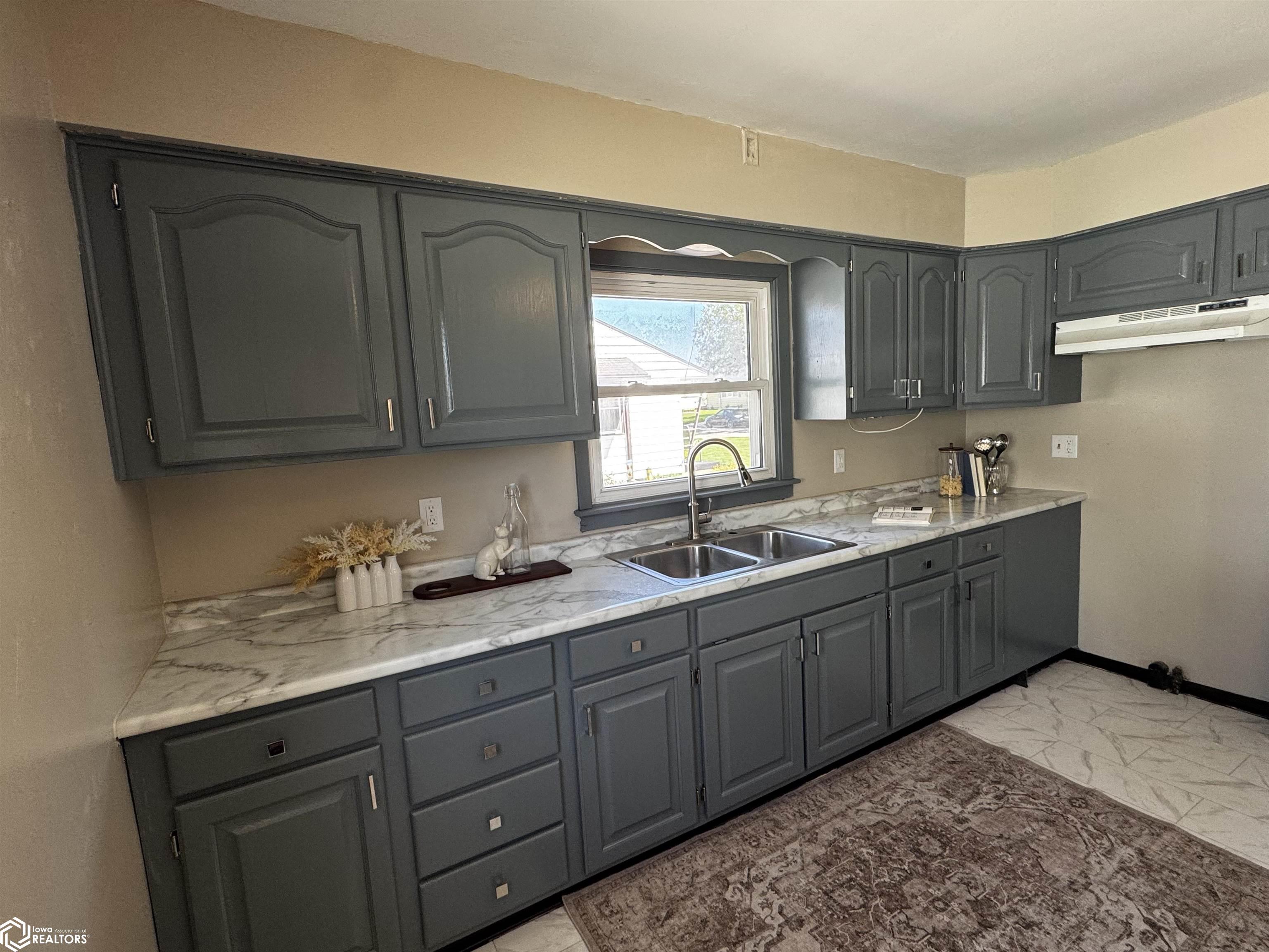 1610 Elder Drive, Marshalltown, Iowa image 9