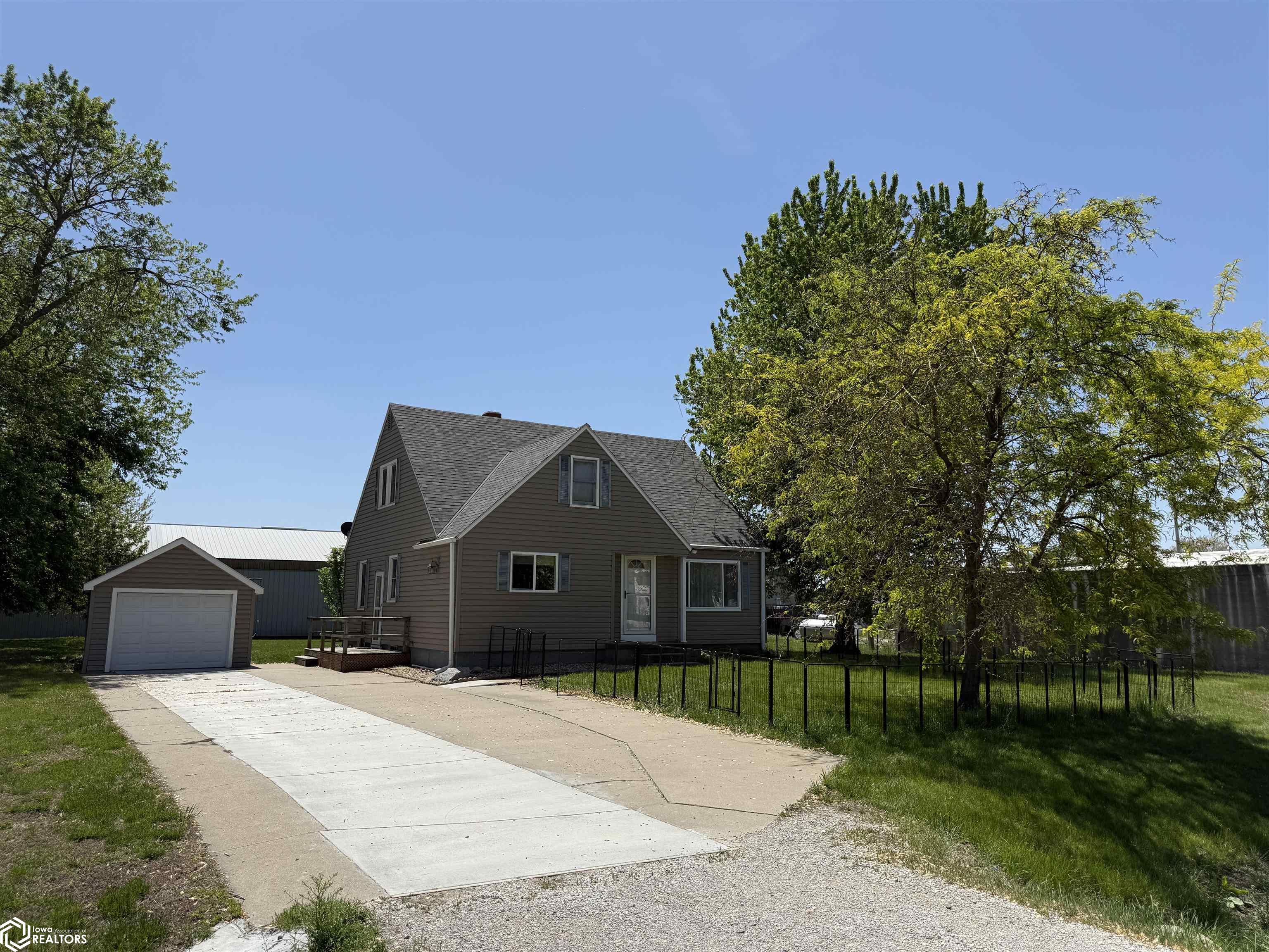 1952 207th Street, Percival, Iowa image 1