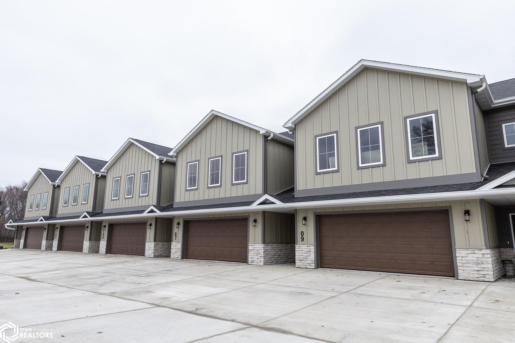 204 Stonebrook Ct, Clear Lake, Iowa image 18