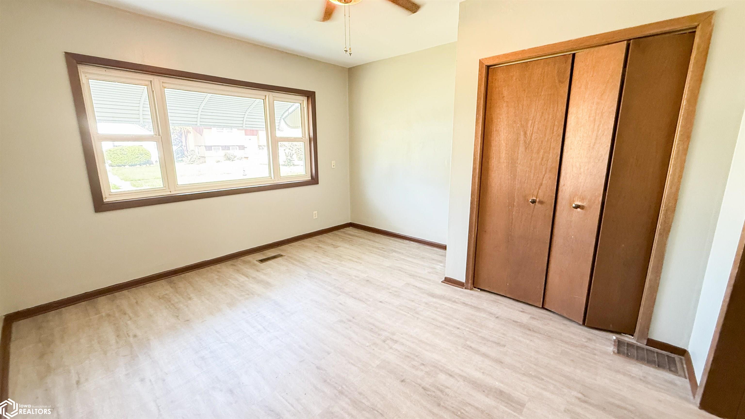 1334 S Leebrick Street, Burlington, Iowa image 17