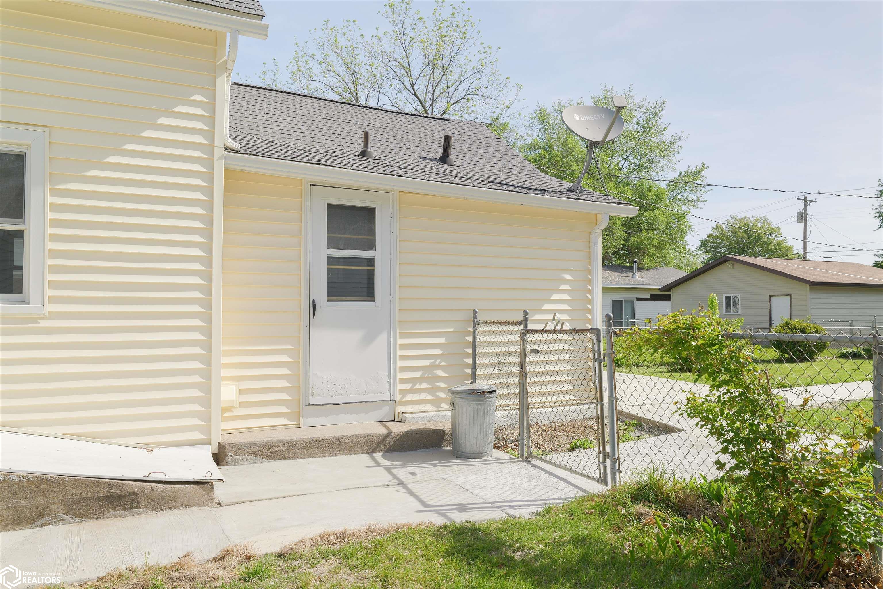 1334 S Leebrick Street, Burlington, Iowa image 7