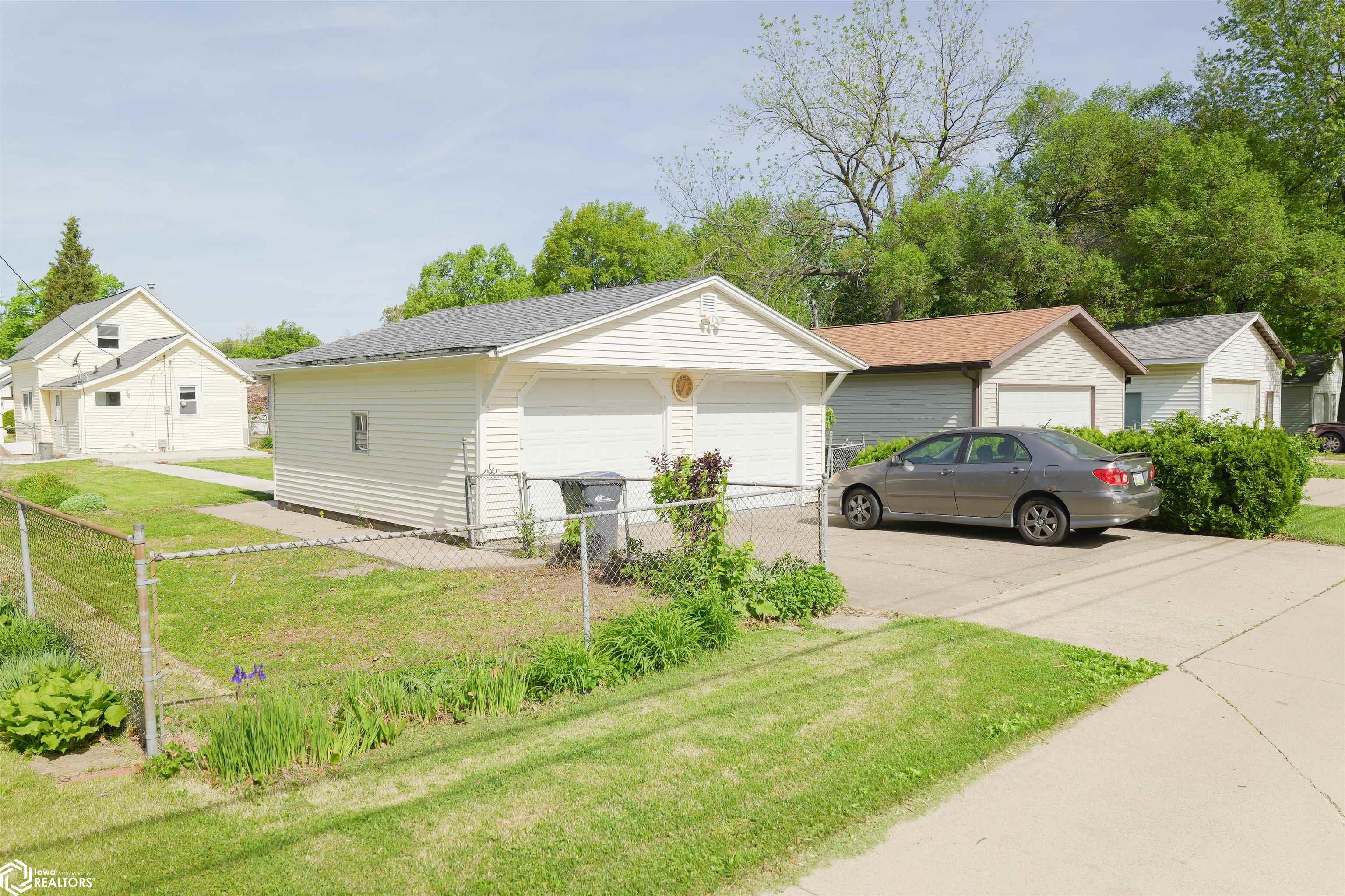 1334 S Leebrick Street, Burlington, Iowa image 10