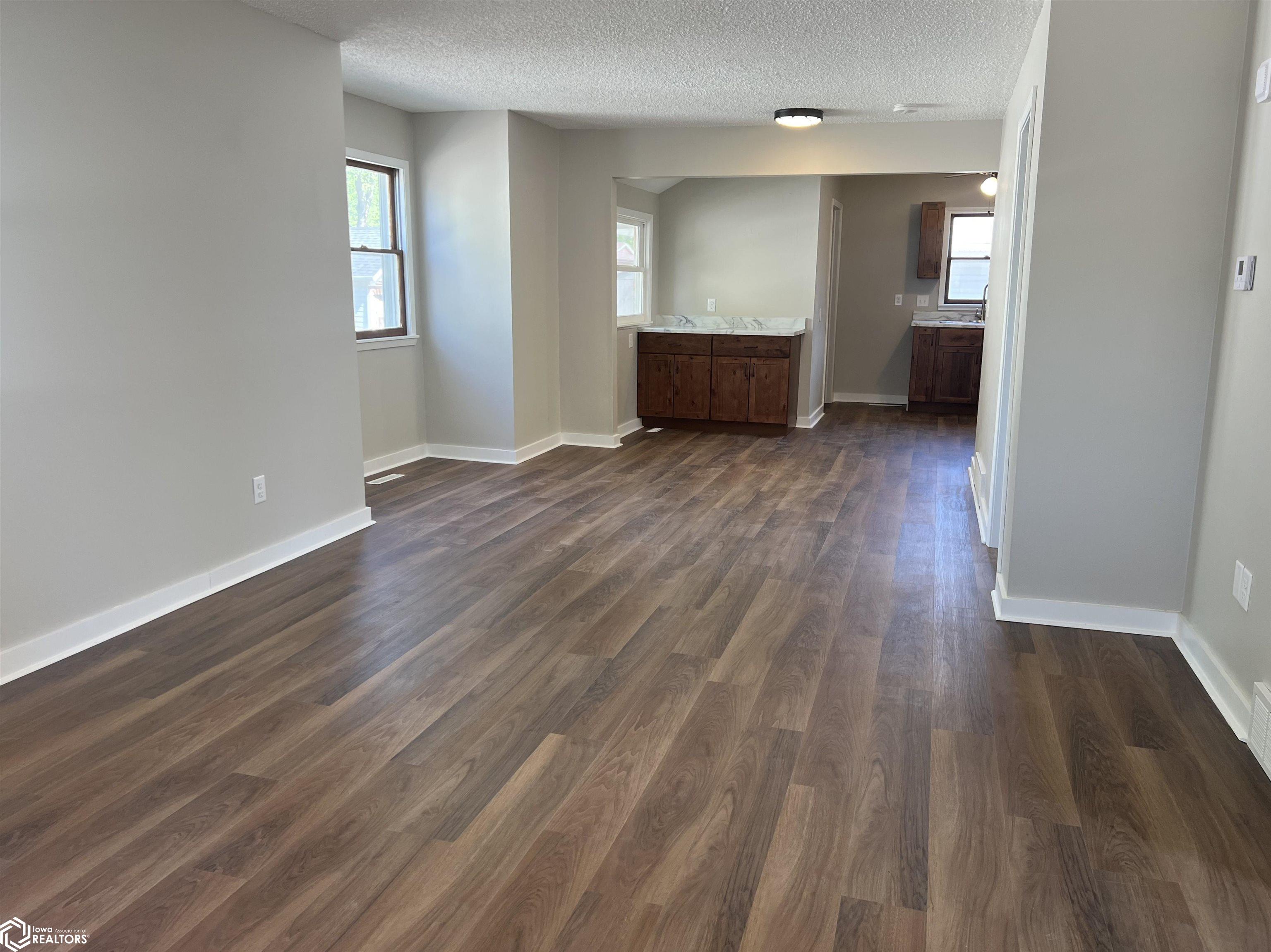204 W 11th Street, Carroll, Iowa image 2