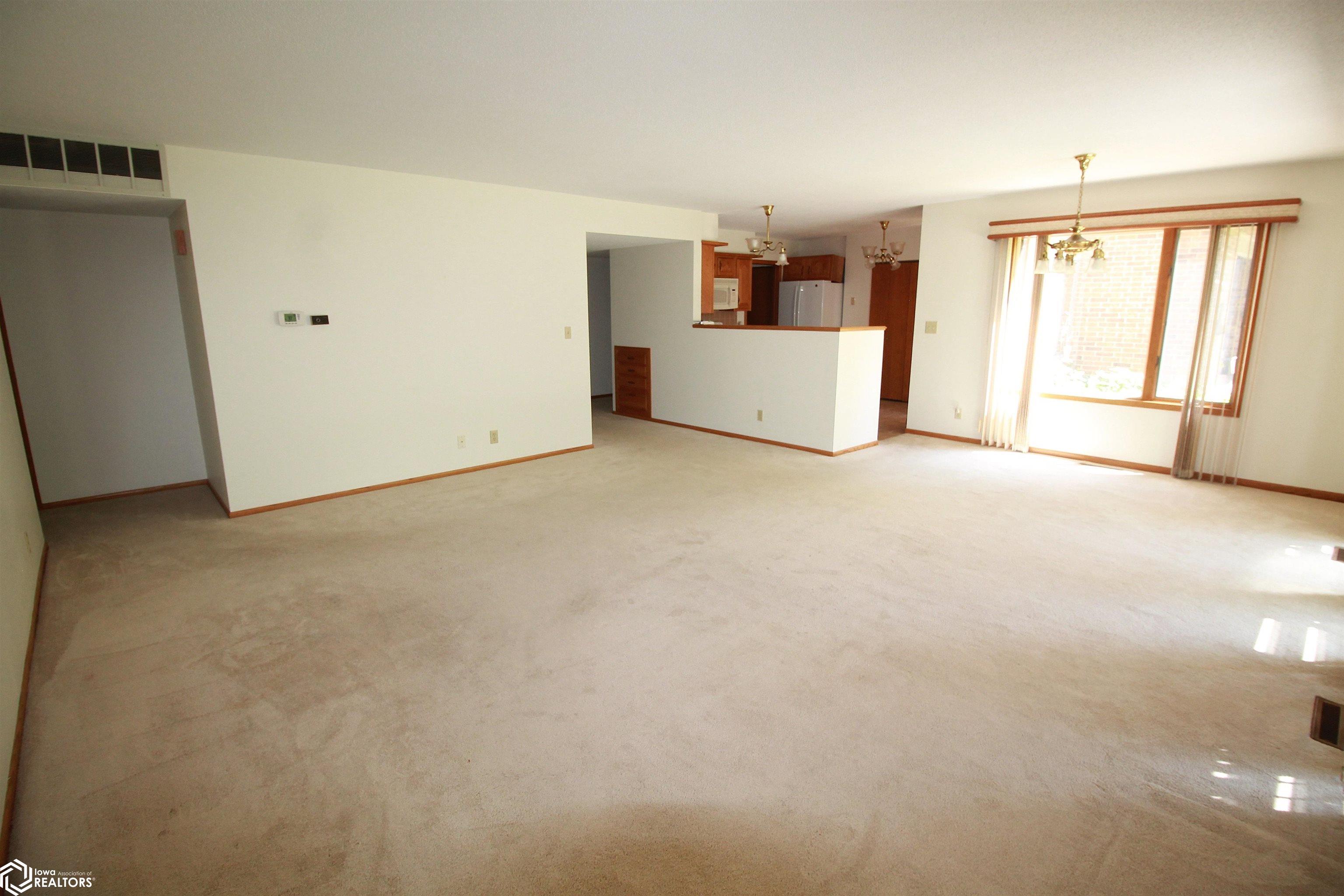 240 S Cardinal Drive #2, Clarinda, Iowa image 8