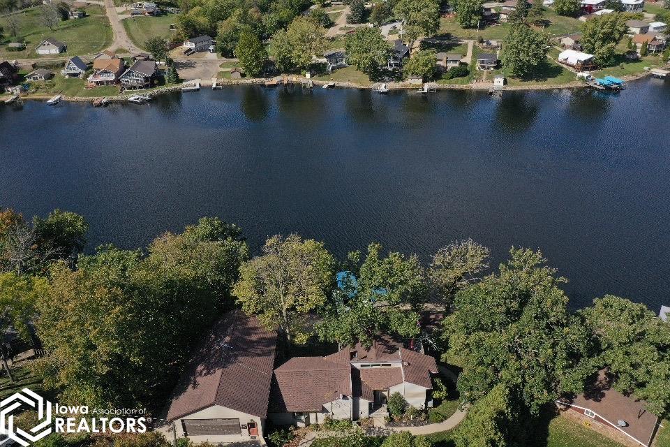 1044 Lakeshore Drive, Brooklyn, Iowa image 2