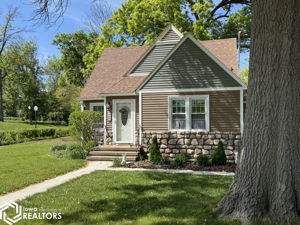 405 E Wall Street, Centerville, Iowa image 2