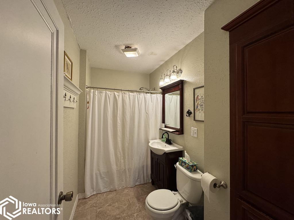 405 E Wall Street, Centerville, Iowa image 19