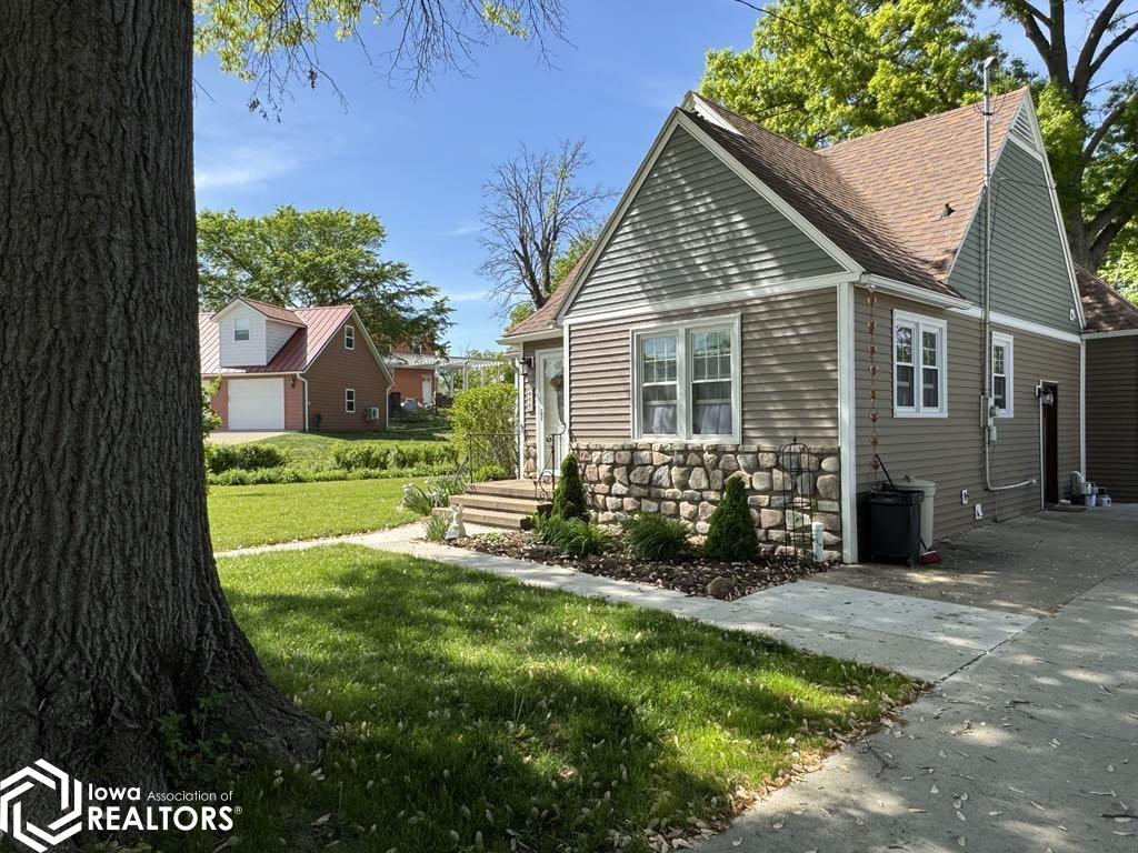 405 E Wall Street, Centerville, Iowa image 3