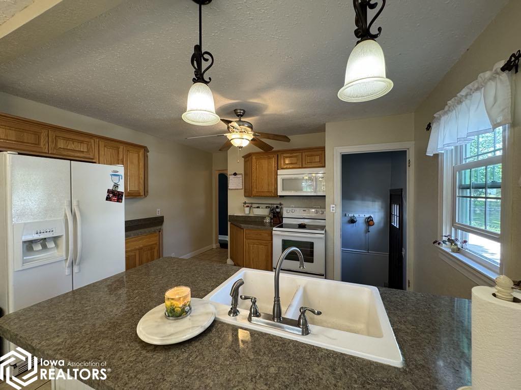 405 E Wall Street, Centerville, Iowa image 9
