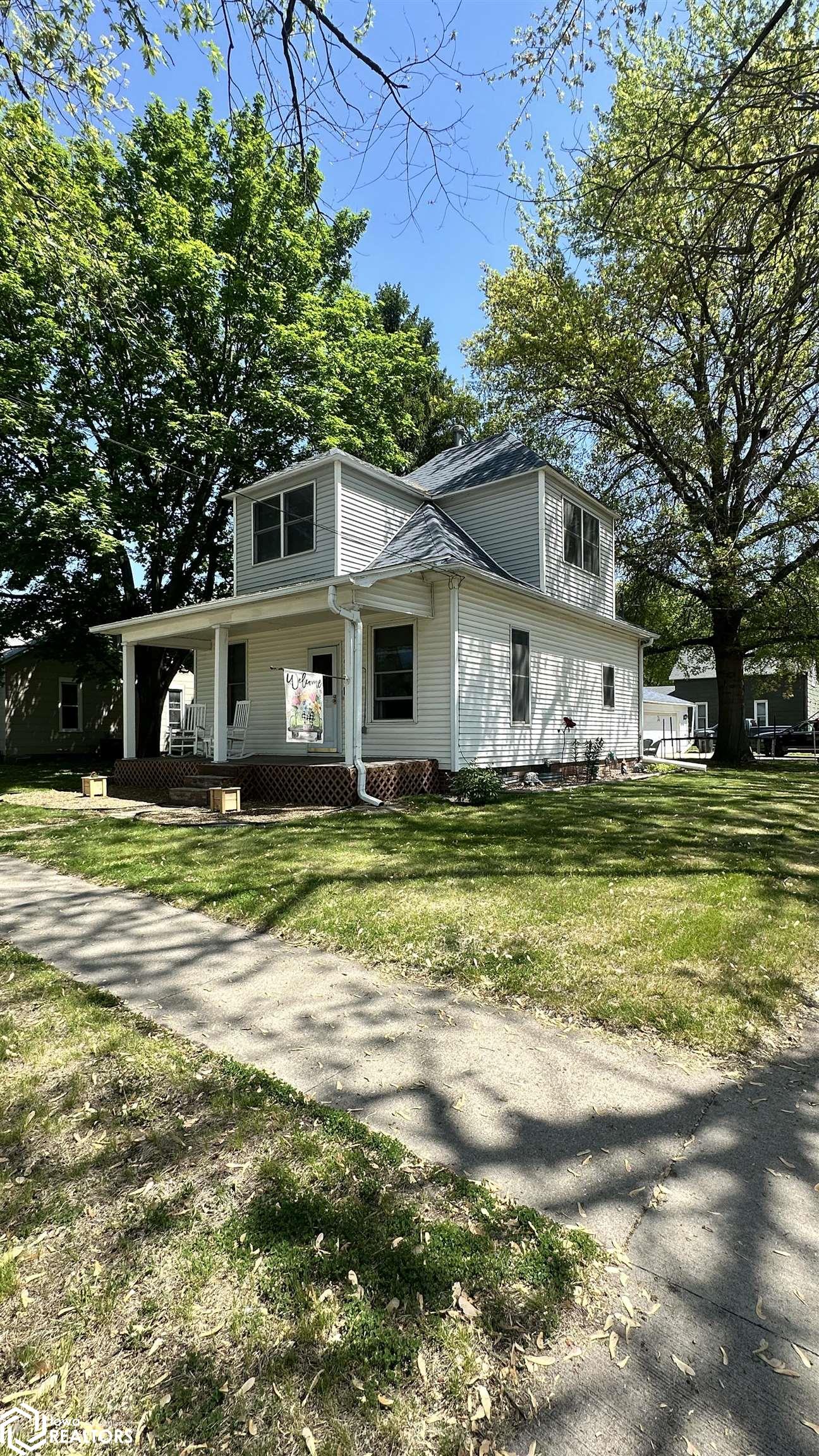 614 S 7th Street, Oskaloosa, Iowa image 1