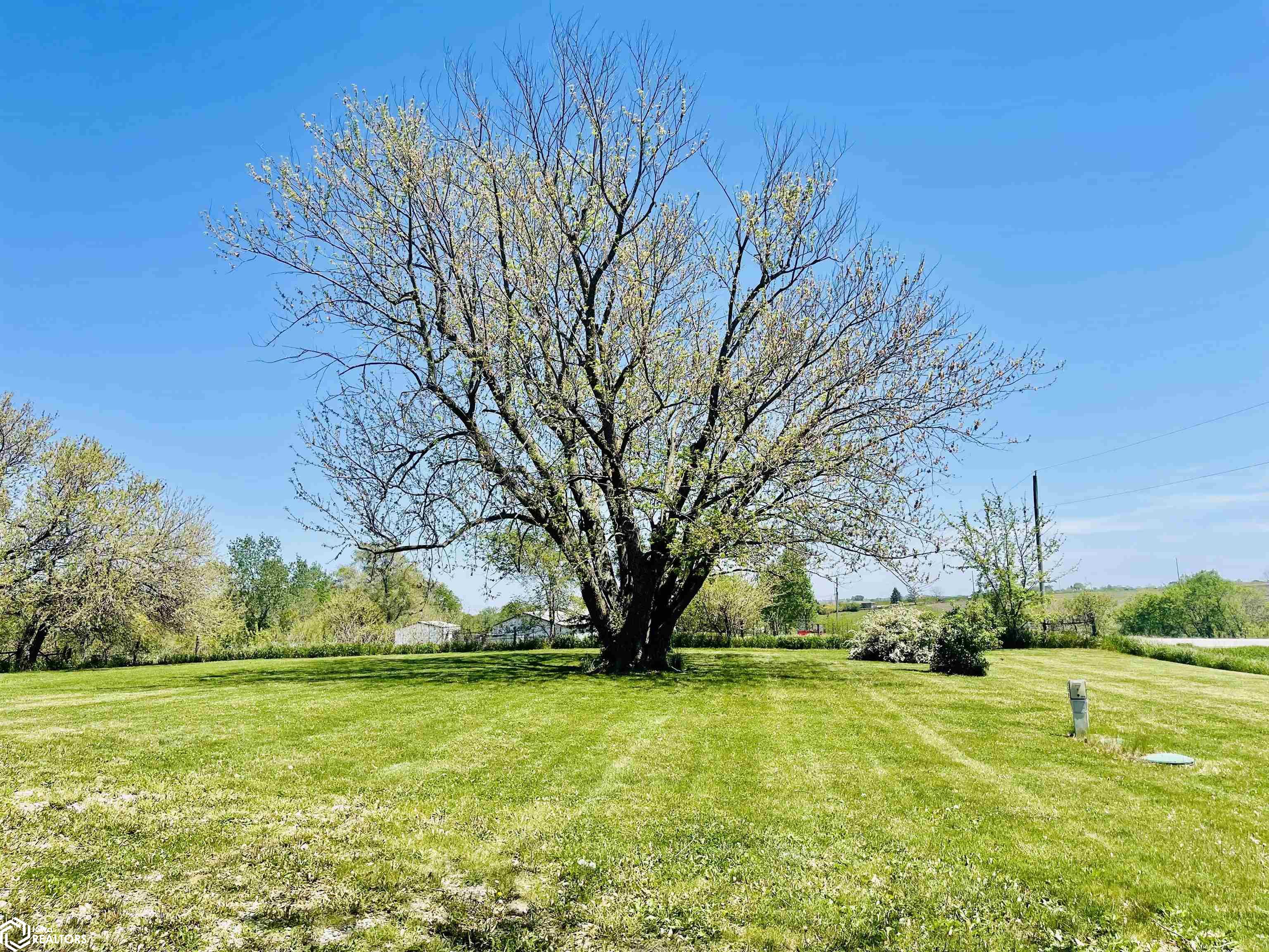 1039 Highway G76, Knoxville, Iowa image 36