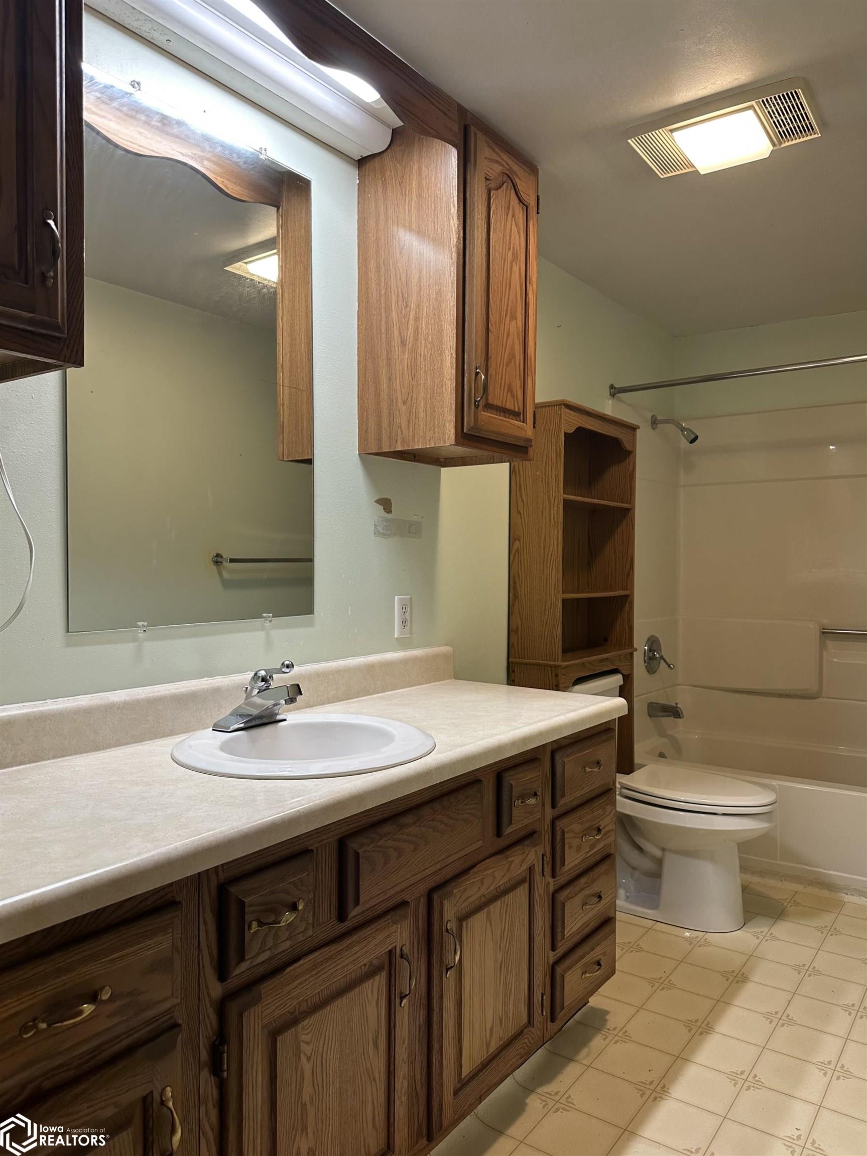 213 S 13th Street, Chariton, Iowa image 10