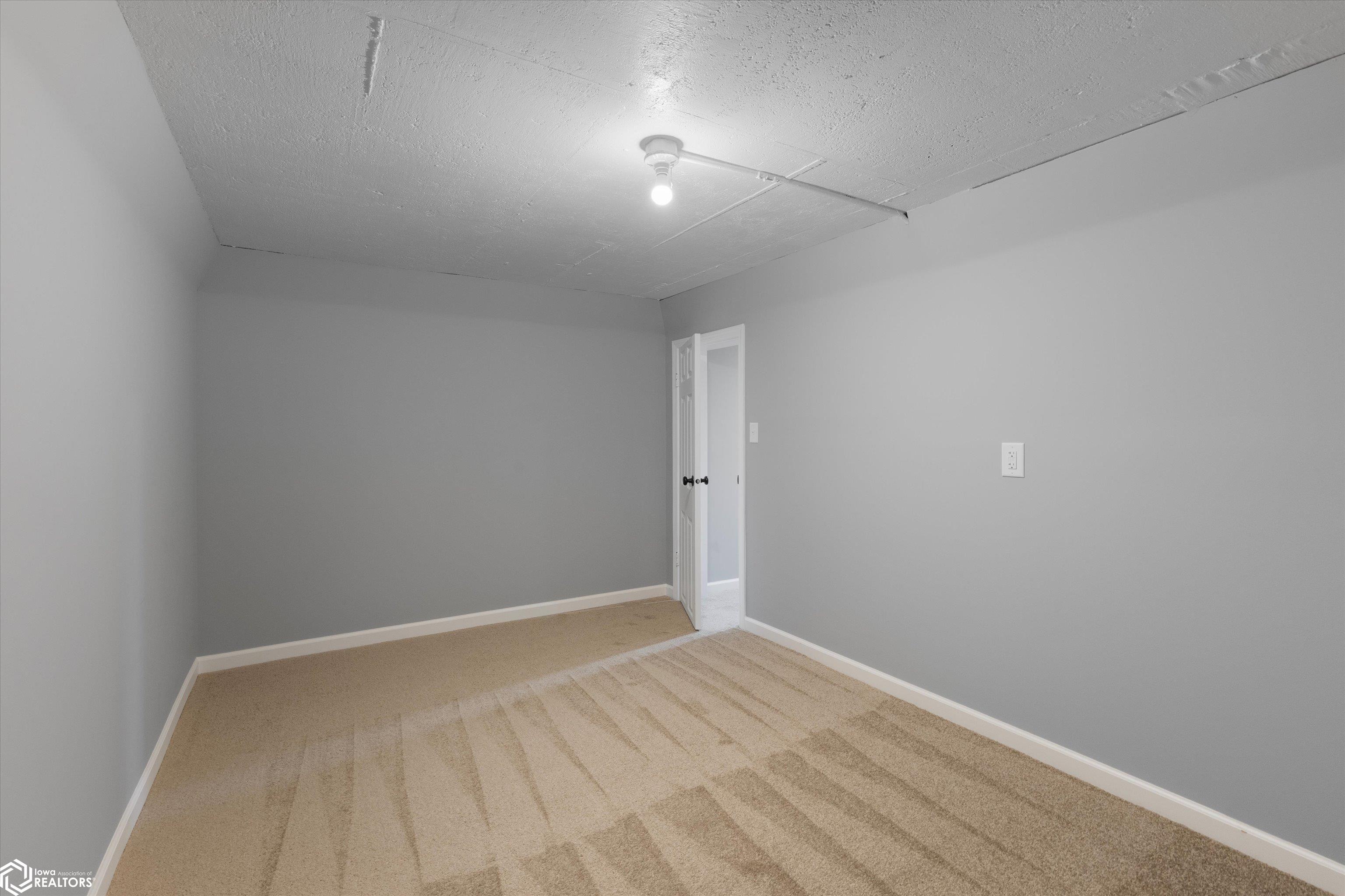 2329 S 8th Street, Council Bluffs, Iowa image 24